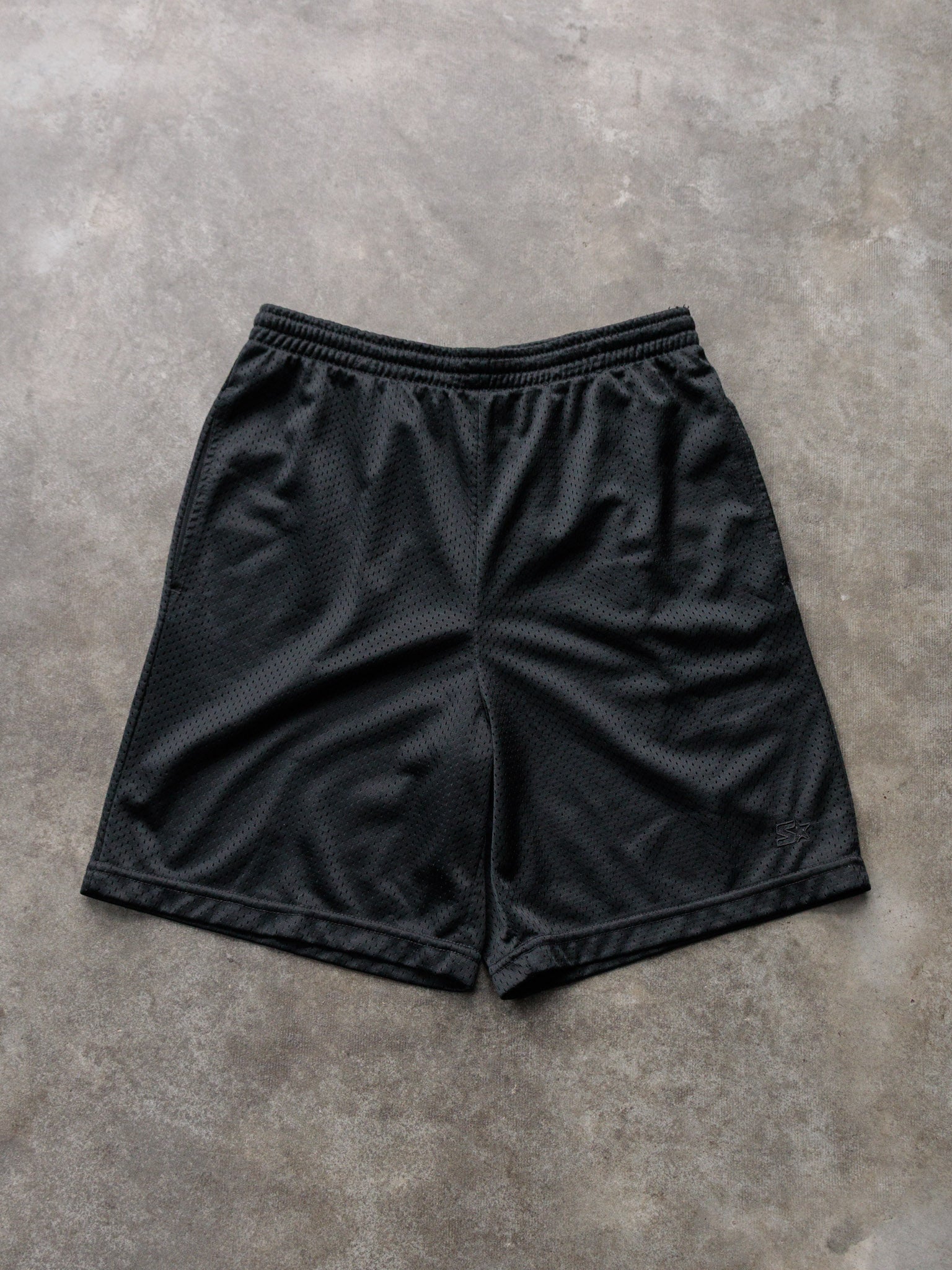 Vintage 00s Black Starter Mesh Shorts (S)