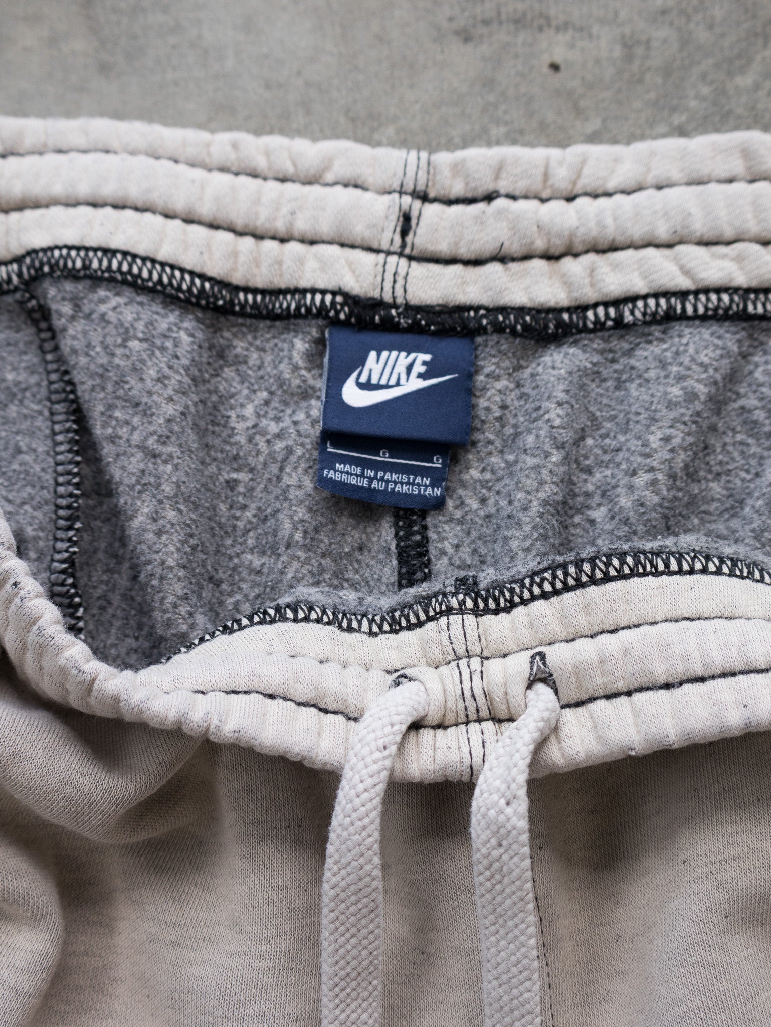 Vintage Nike Sweat Shorts (L)