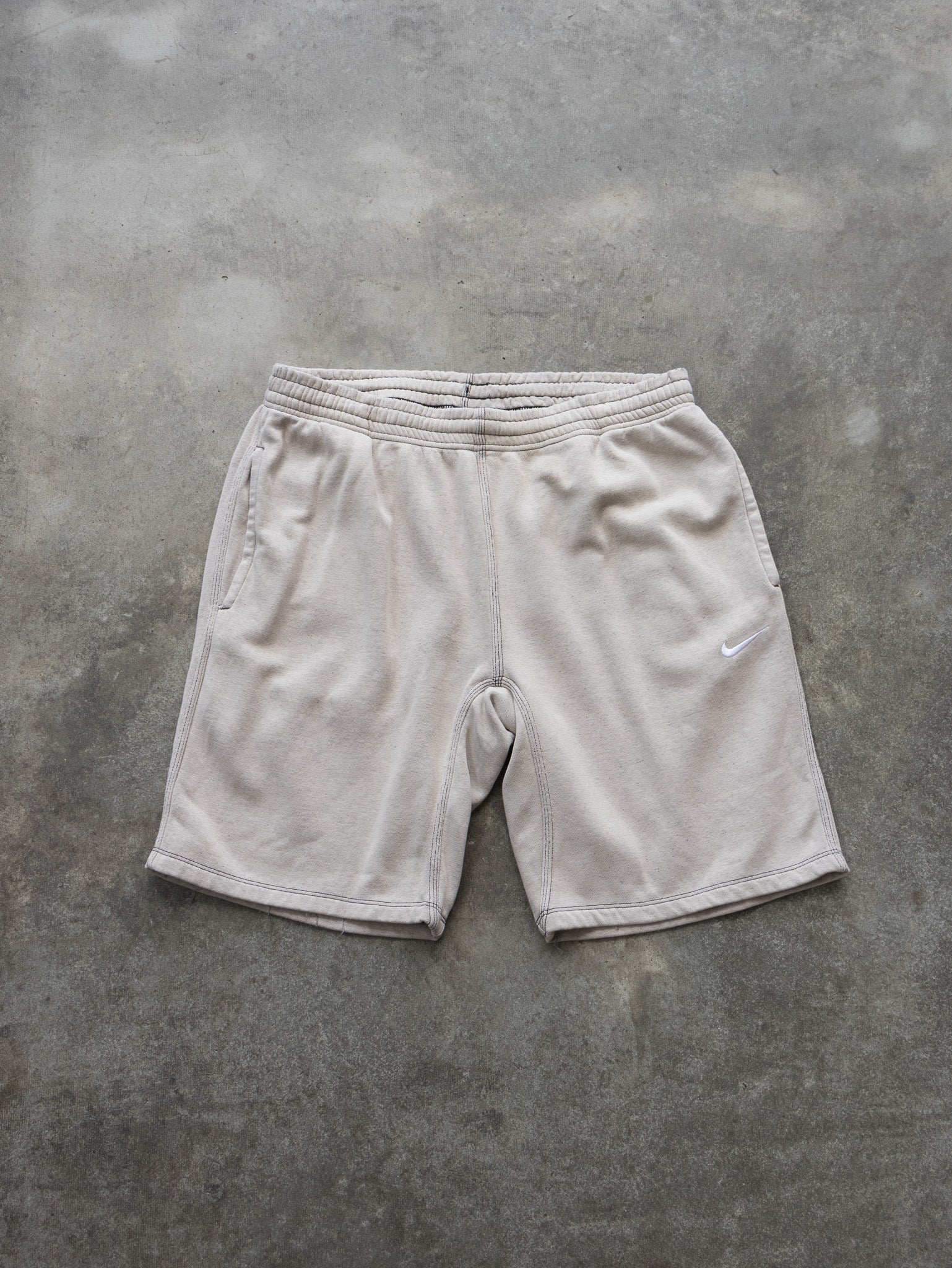 Vintage Nike Sweat Shorts (L)