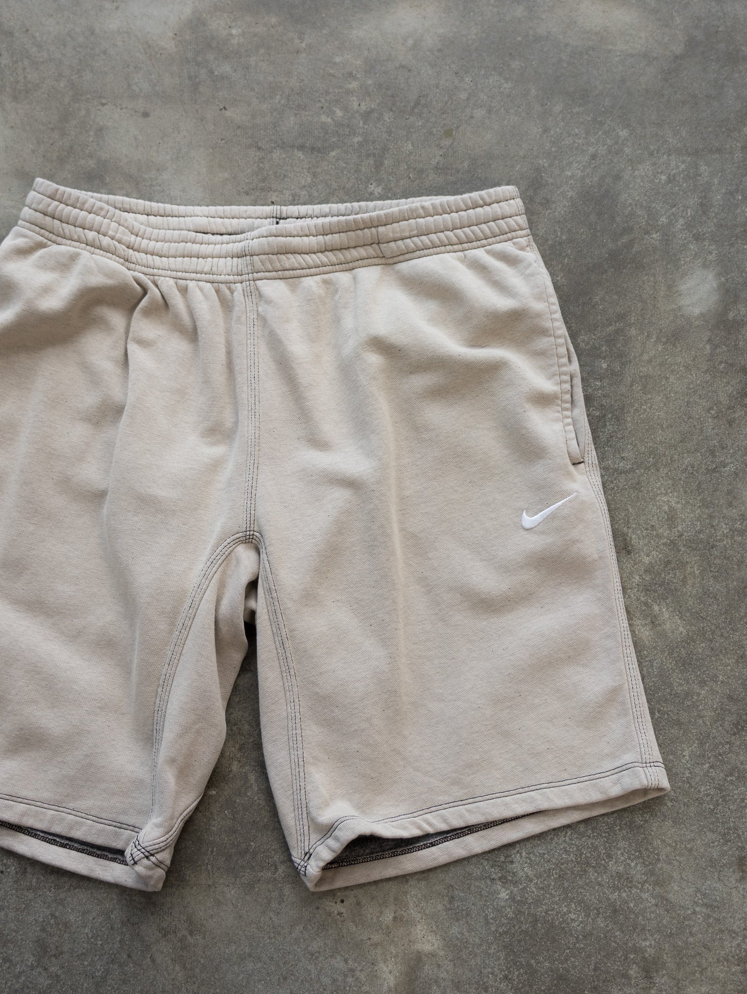 Vintage Nike Sweat Shorts (L)