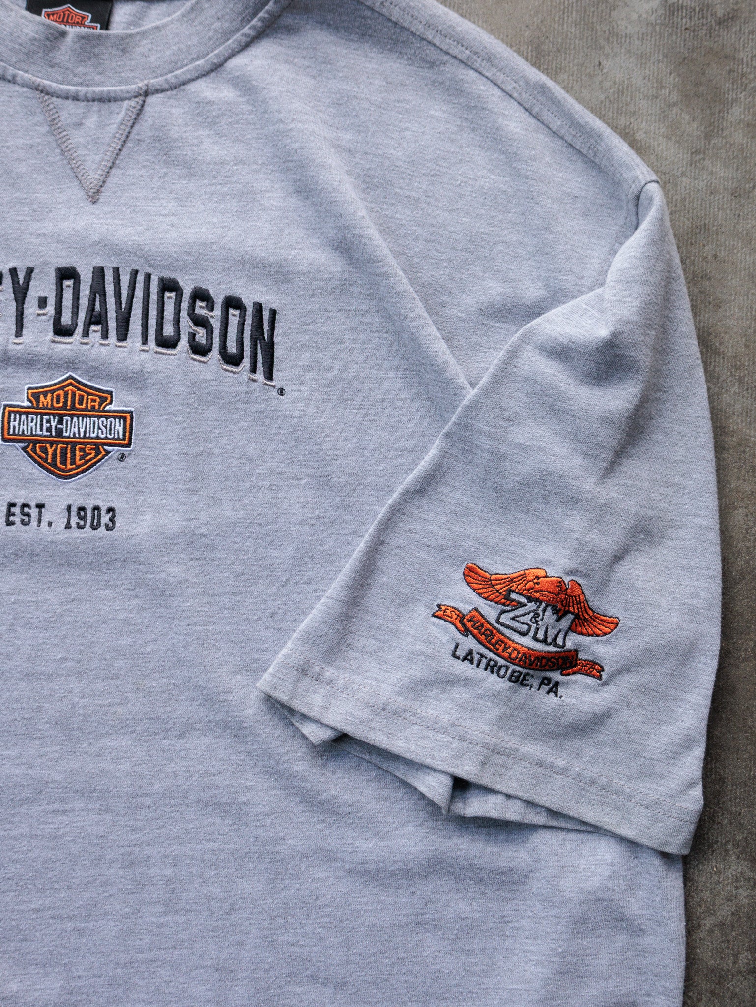 Vintage Grey Harley-Davidson Latrobe Pennsylvania Tee (XL)