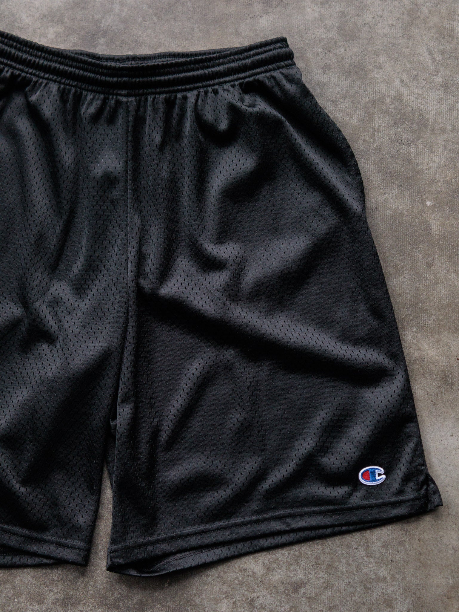 Vintage 00s Black Champion Mesh Shorts (M)
