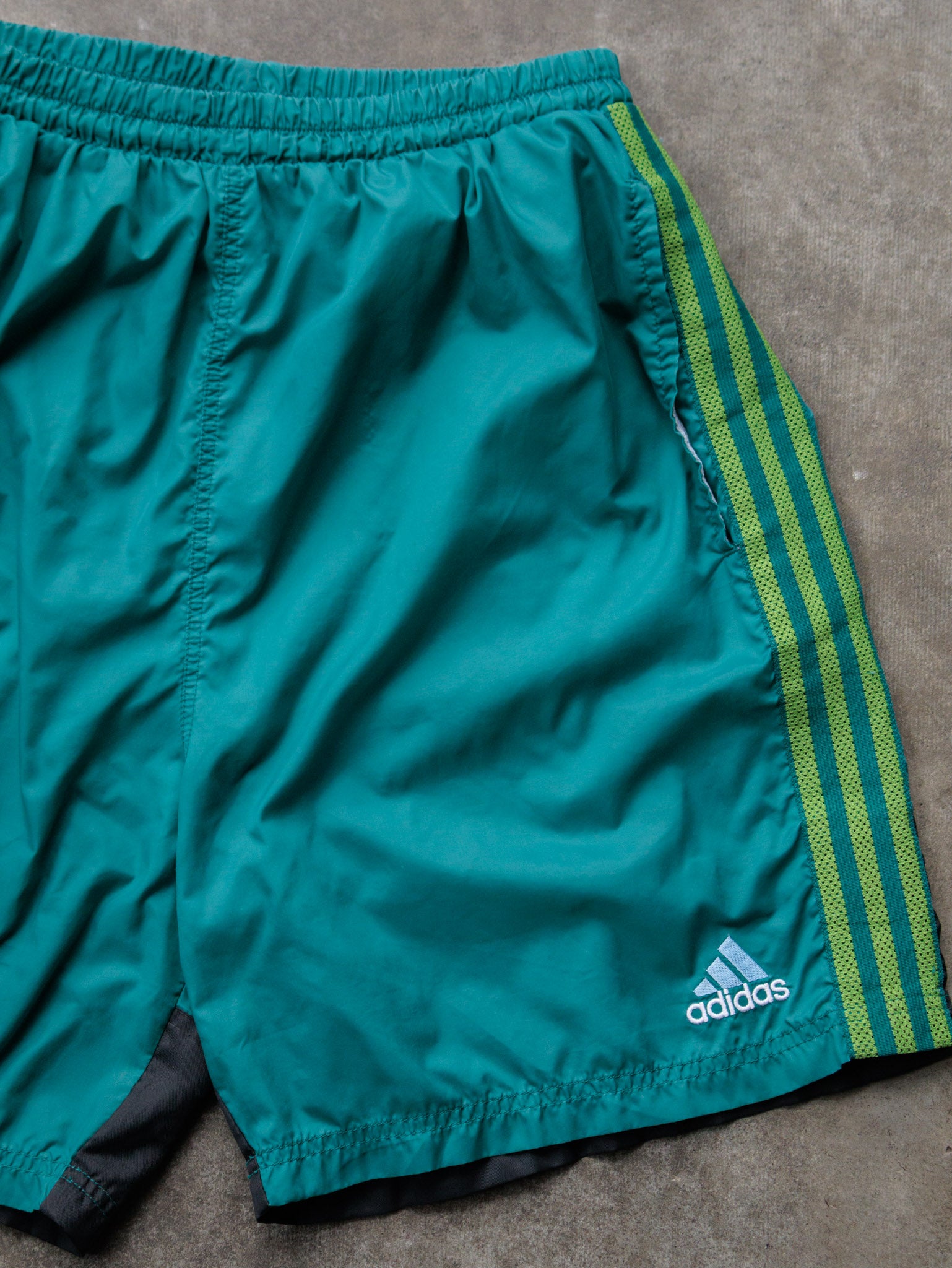 Vintage 00s Green Adidas Shorts (L)