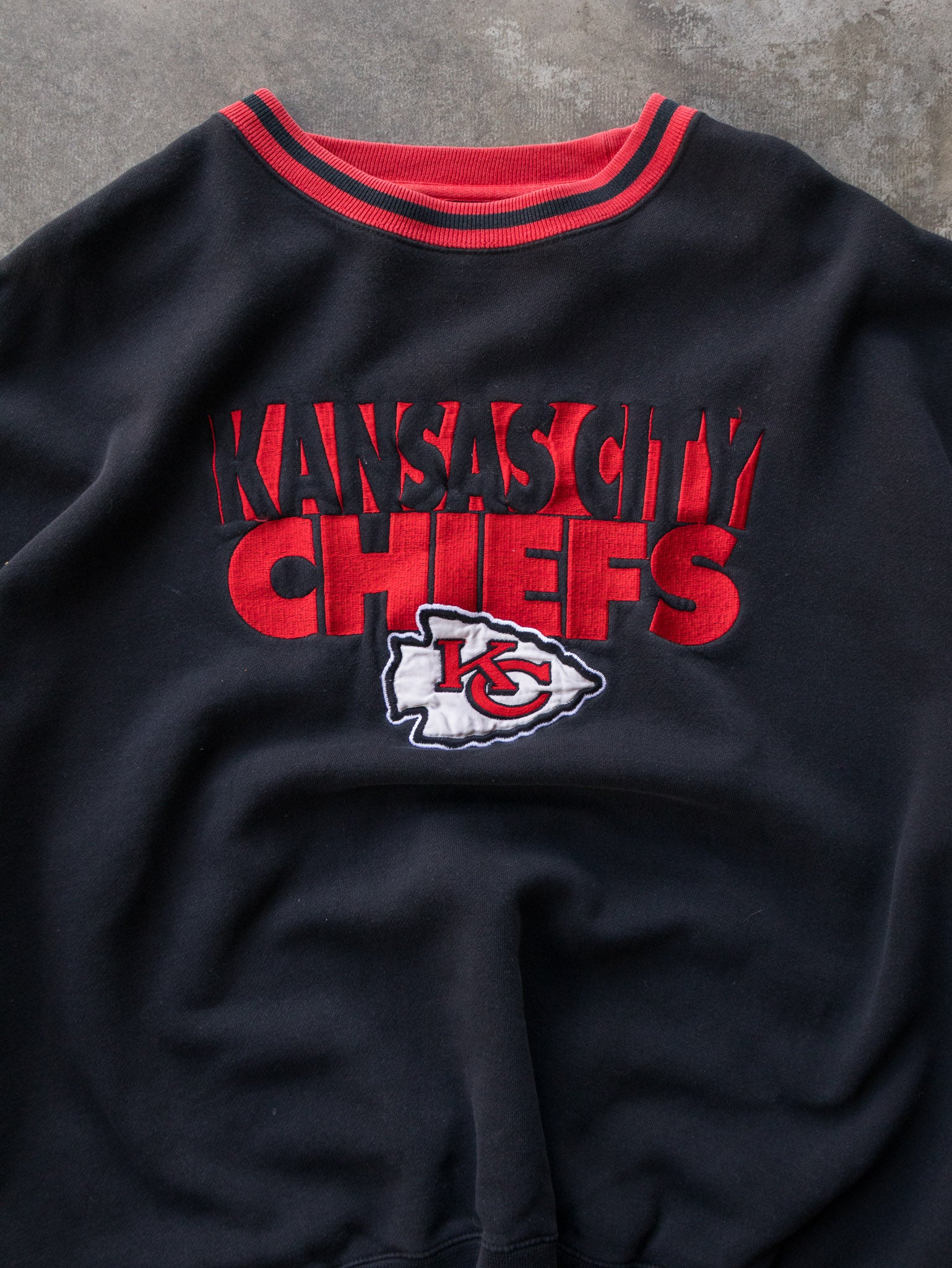 Vintage 90s Pro Player Kansas City Chiefs Sweatshirt (2XL)
