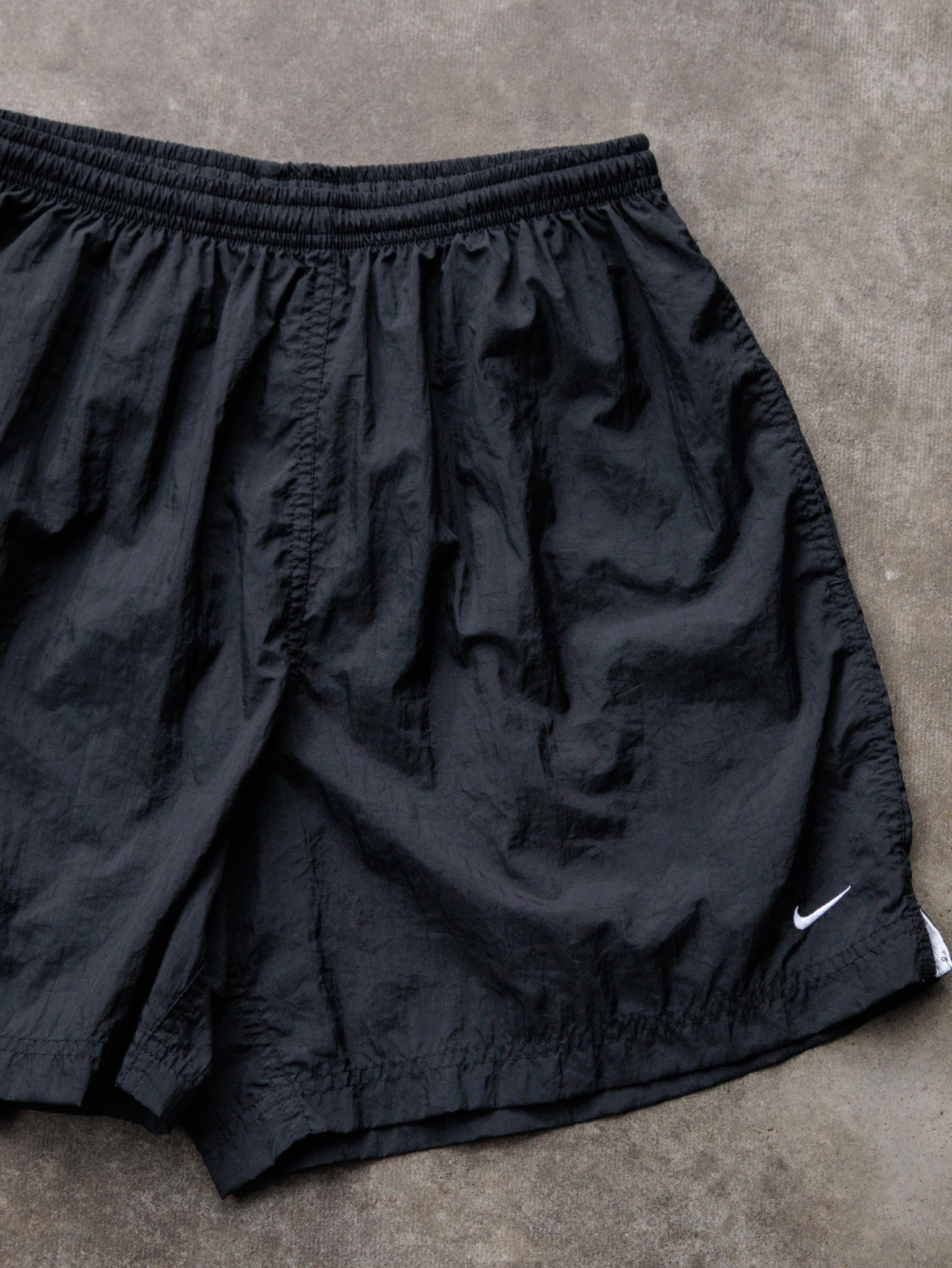 Vintage 90s Black Nike Shorts (M)