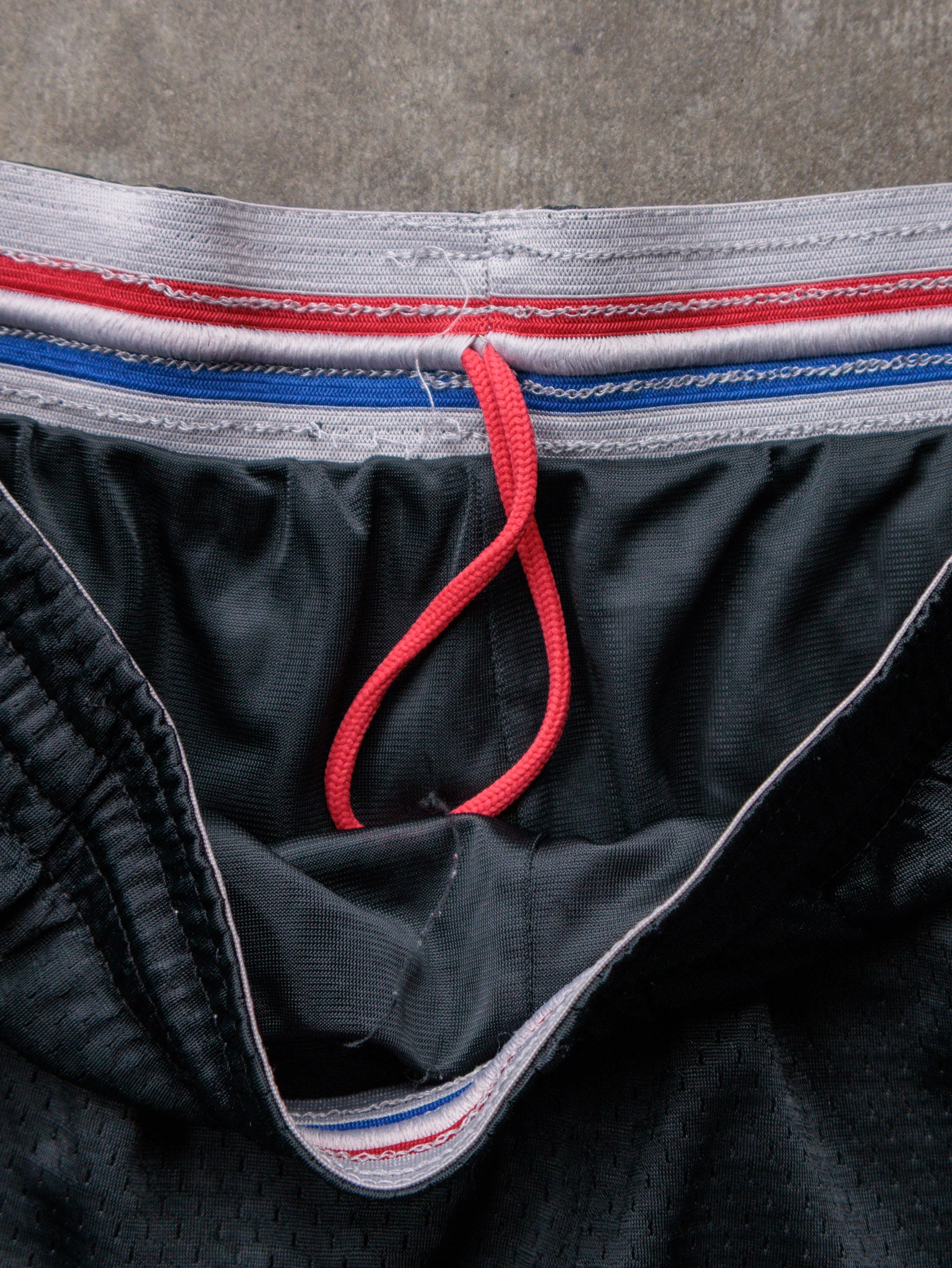 Vintage Black Champion Mesh Shorts (-)