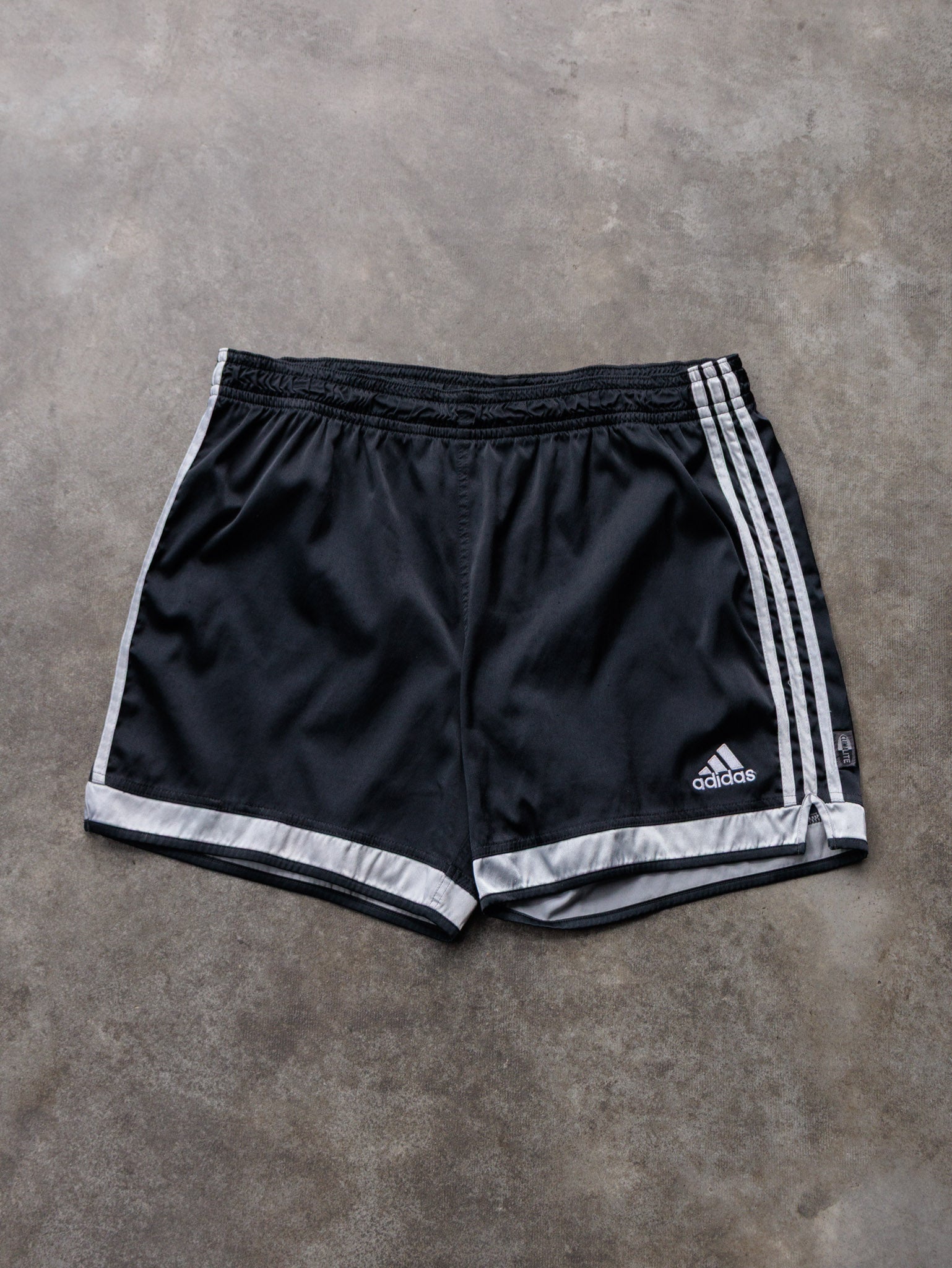 Vintage 00s Black Adidas Shorts (L)
