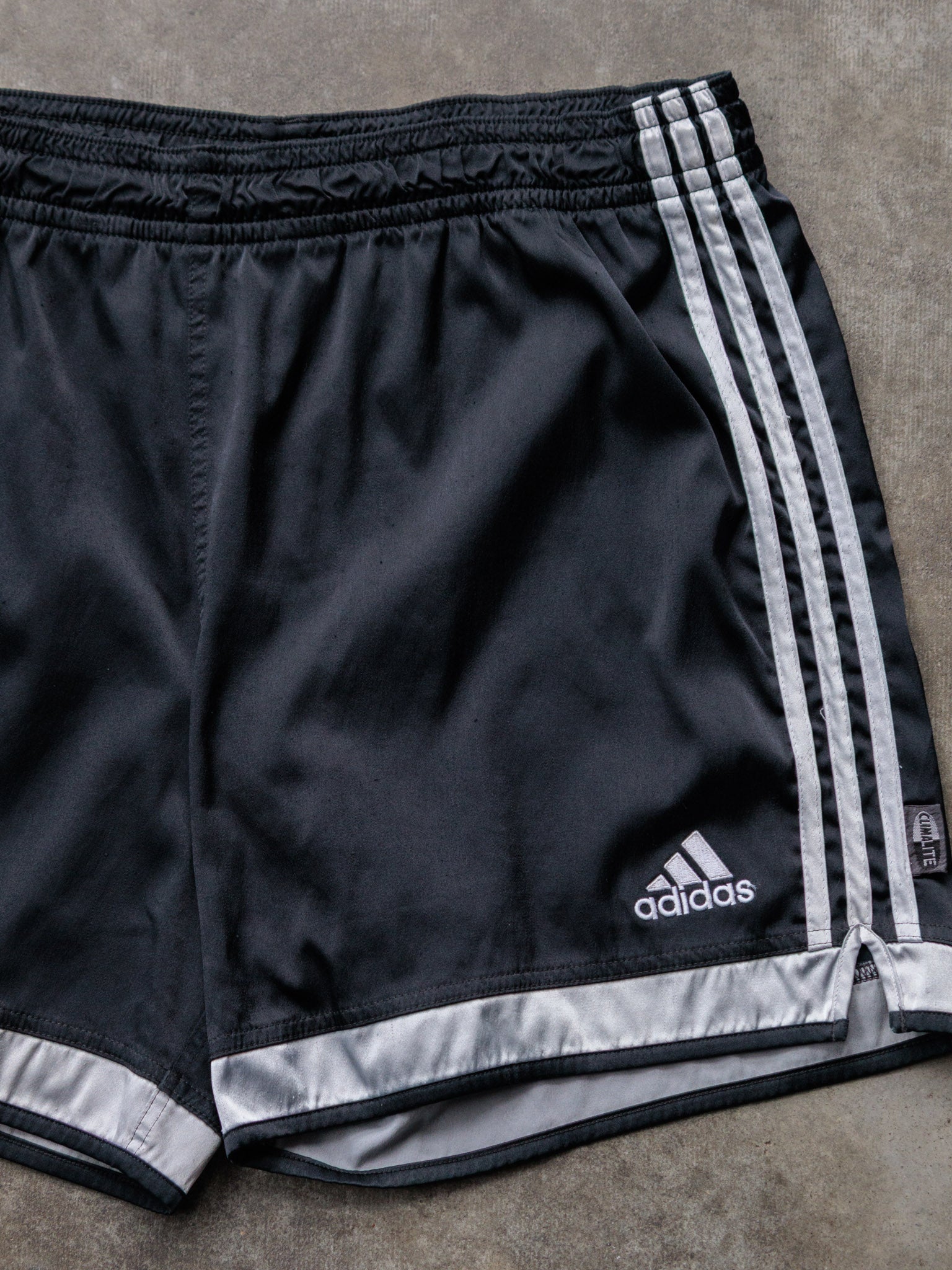 Vintage 00s Black Adidas Shorts (L)