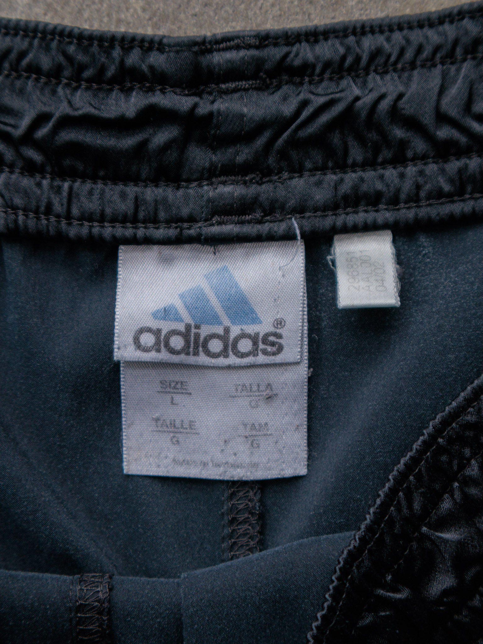 Vintage 00s Black Adidas Shorts (L)