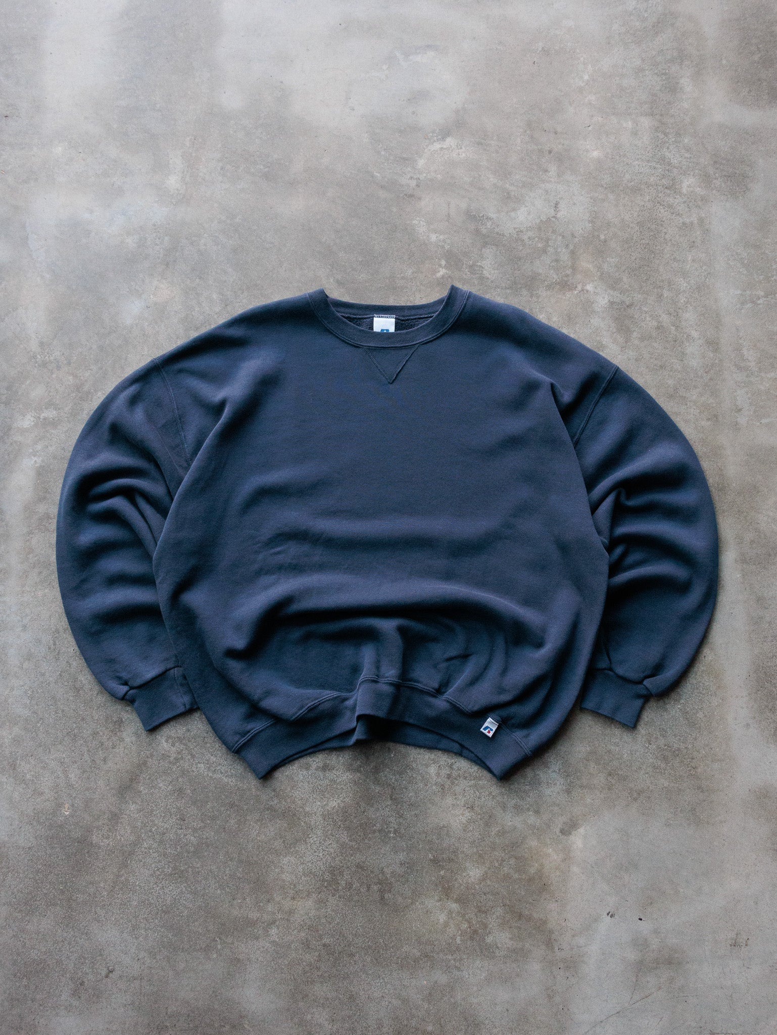 Vintage Navy Russell Athletic Sweatshirt (XL)