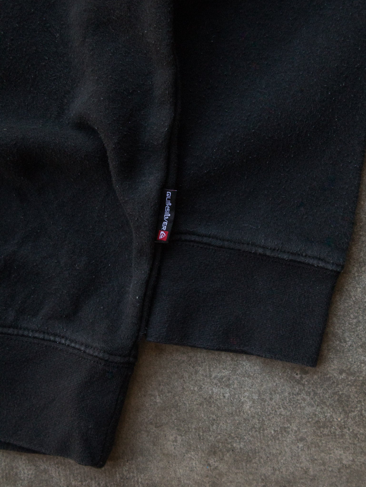 Vintage 00s Black Quiksilver Logo Sweatshirt (M)