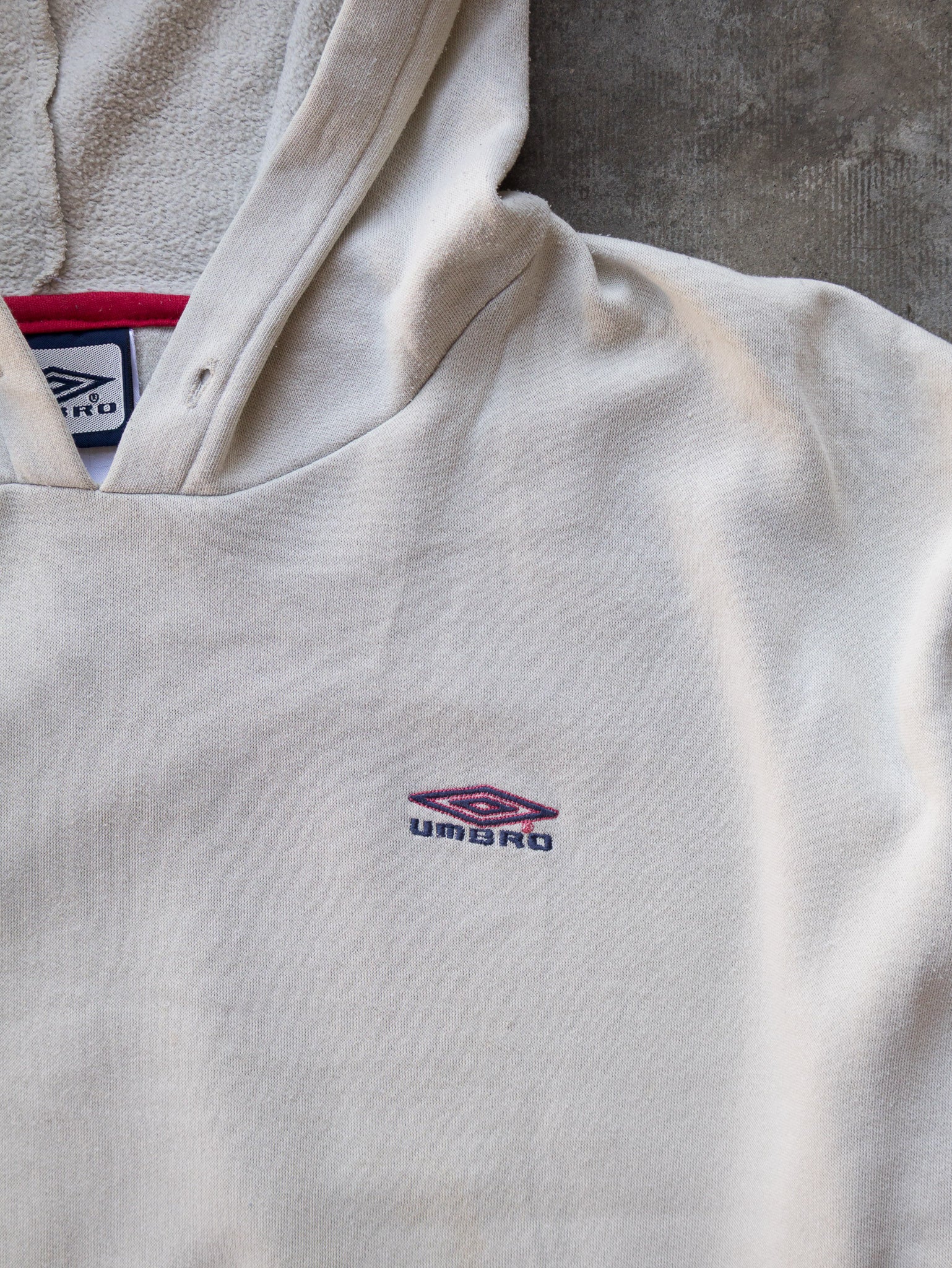 Vintage Cream Umbro Logo Hoodie (2XL)