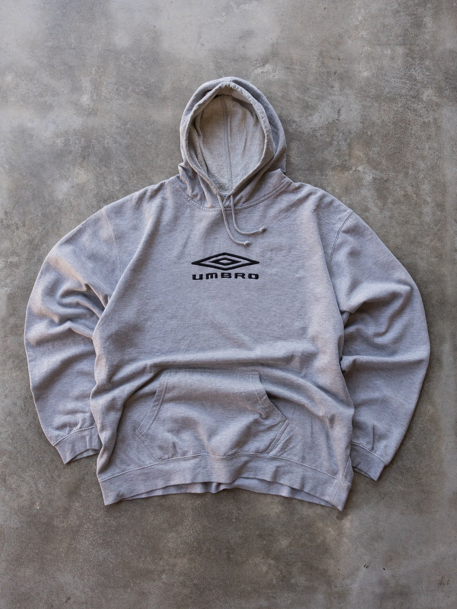Vintage 00s Grey Umbro Logo Hoodie (2XL)