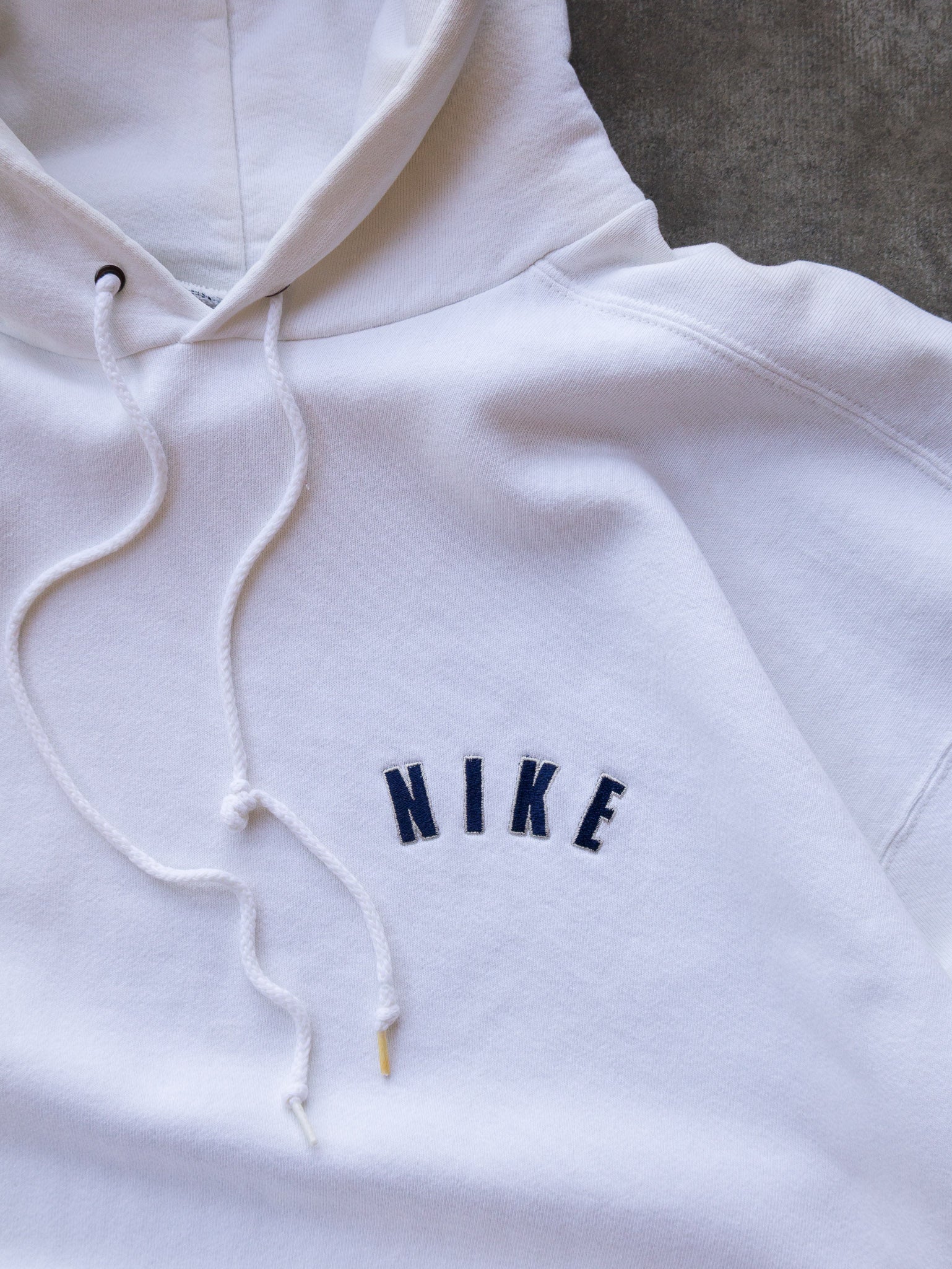 Vintage 00s White Nike Spell Out Hoodie (XL)