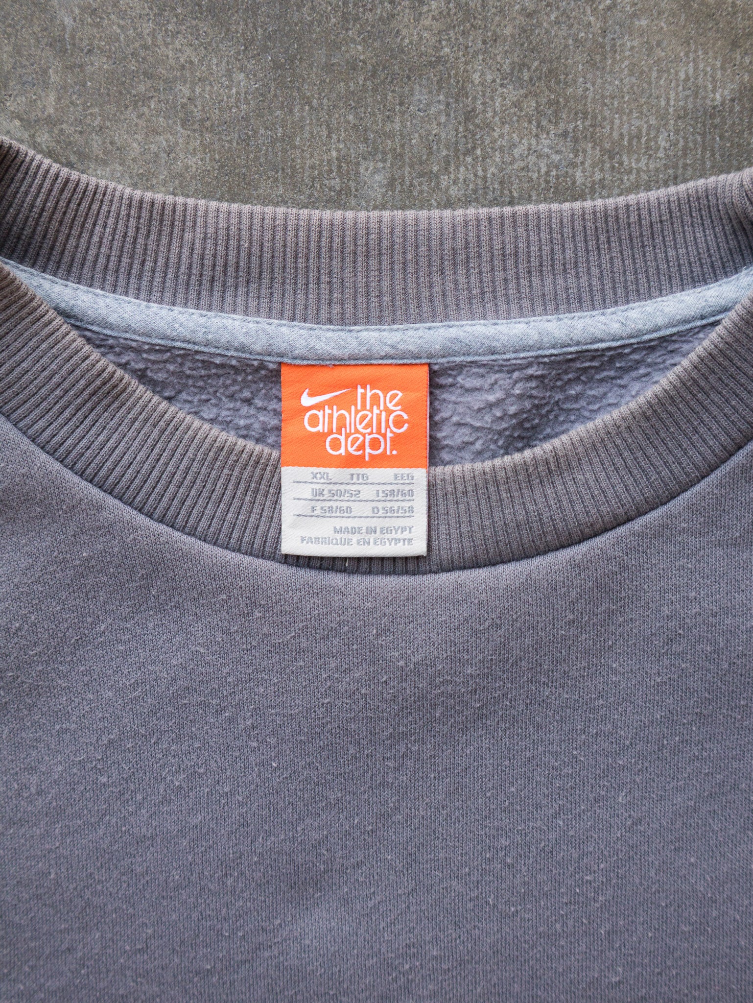 Vintage 00s Grey Nike Swoosh Sweatshirt (2XL)