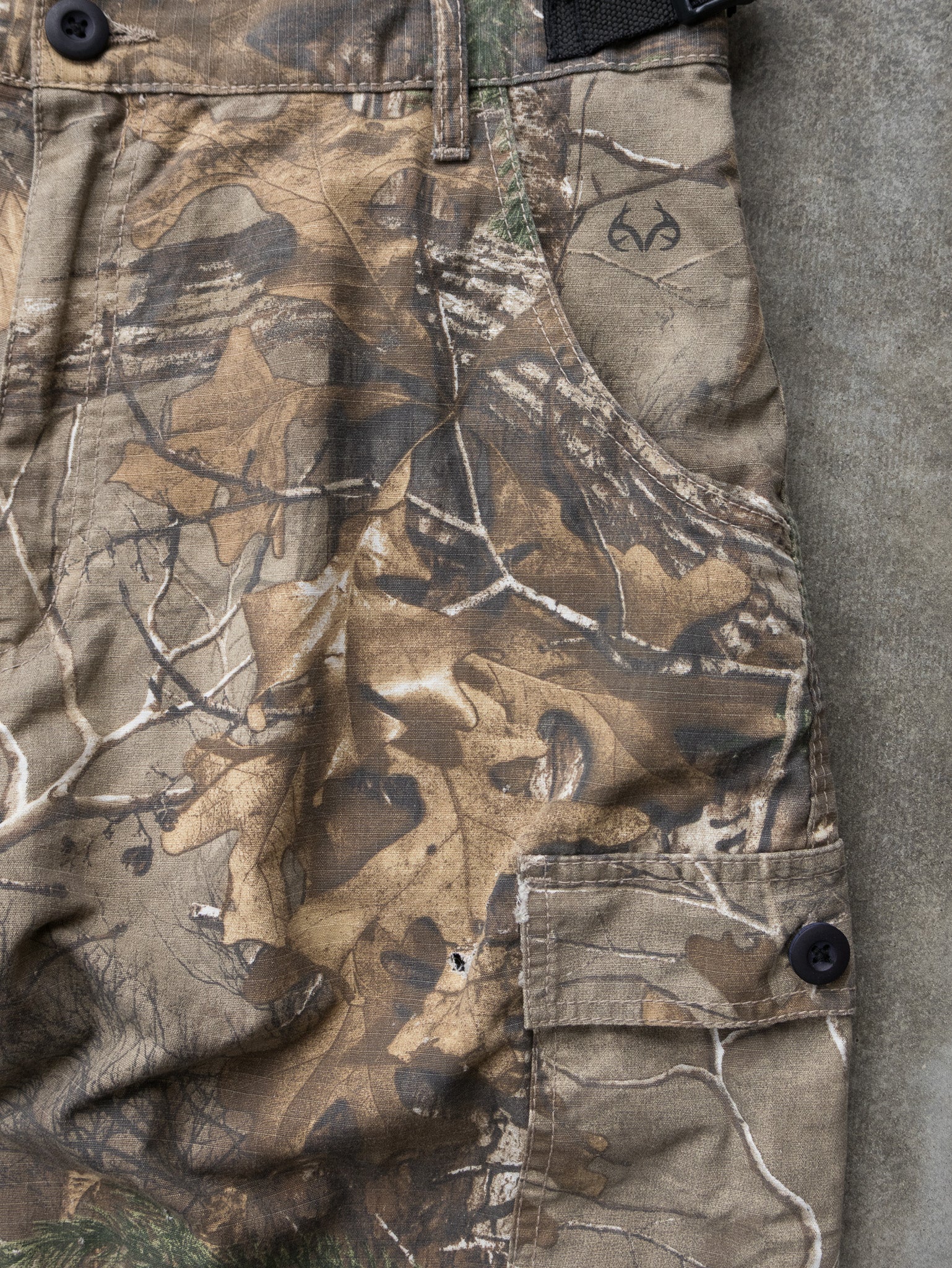 Vintage ScentBlocker Camo Cargo Pants (L)