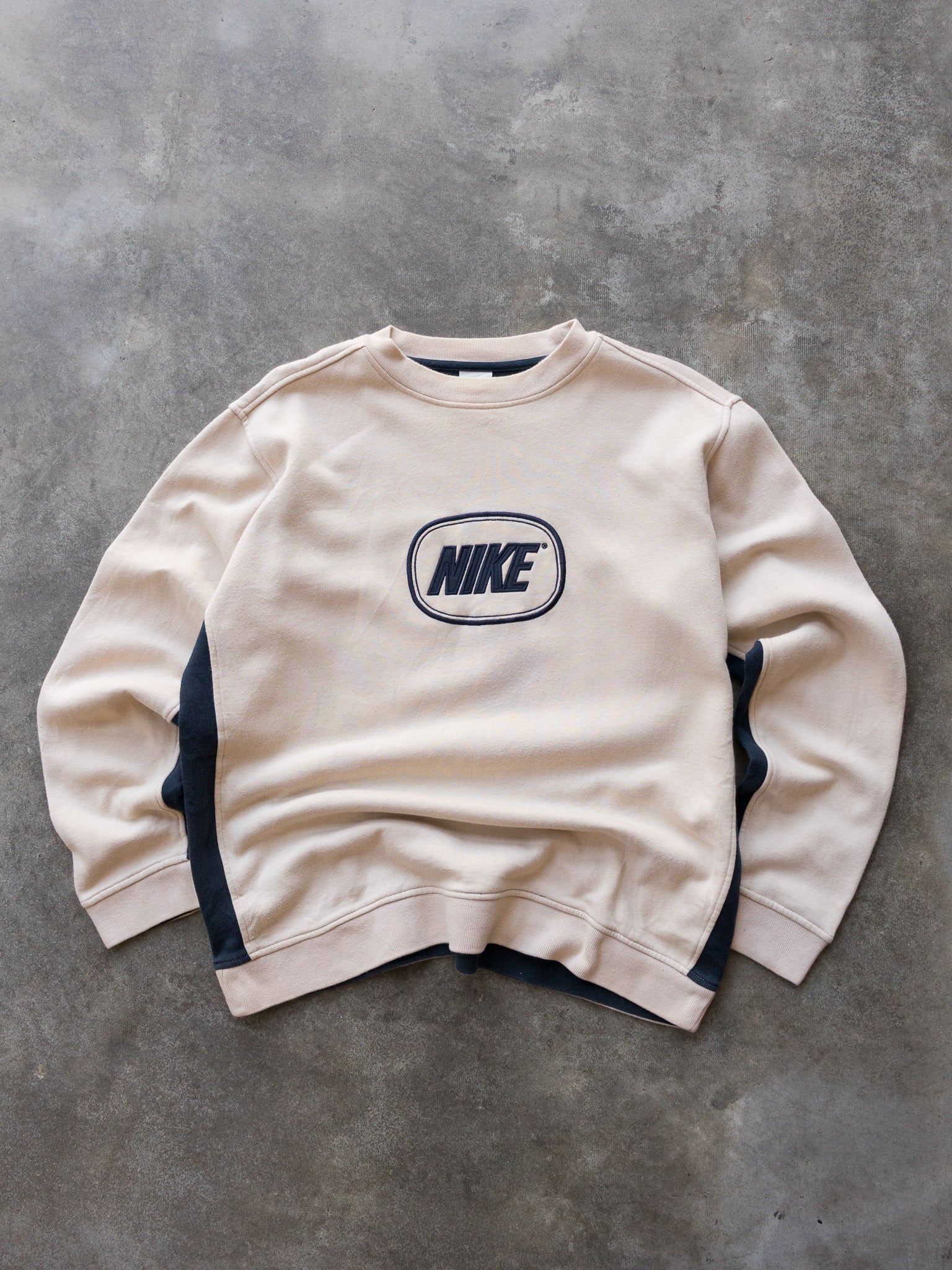 Vintage 00s Nike Logo Sweatshirt (M)