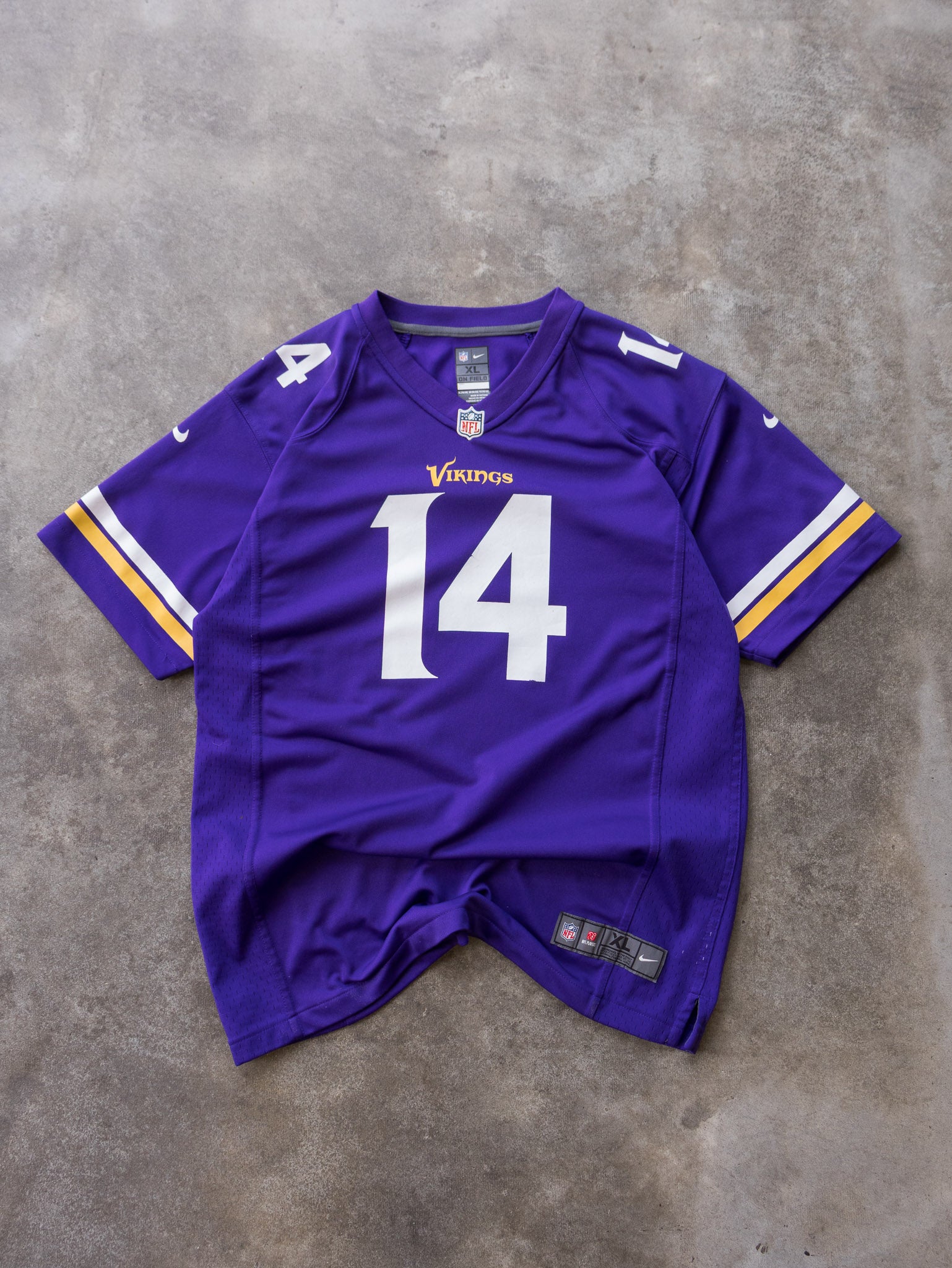 Purple Nike NFL Minnesota Vikings Stefon Diggs Jersey (XL)