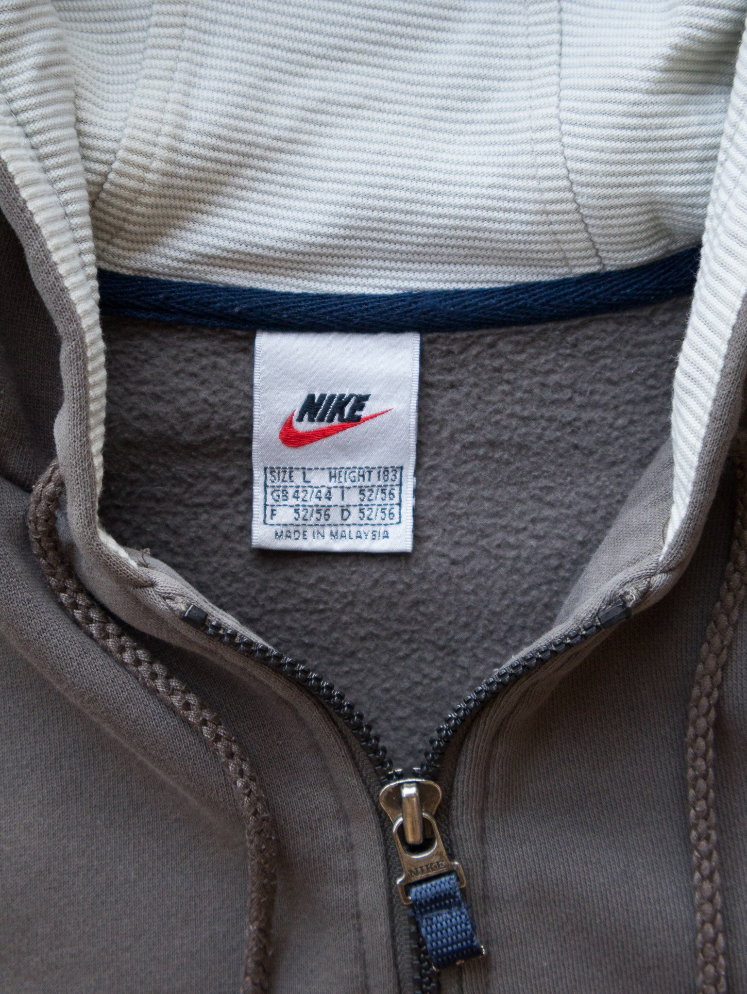 Vintage 00s Grey Nike Zip Hoodie (L)