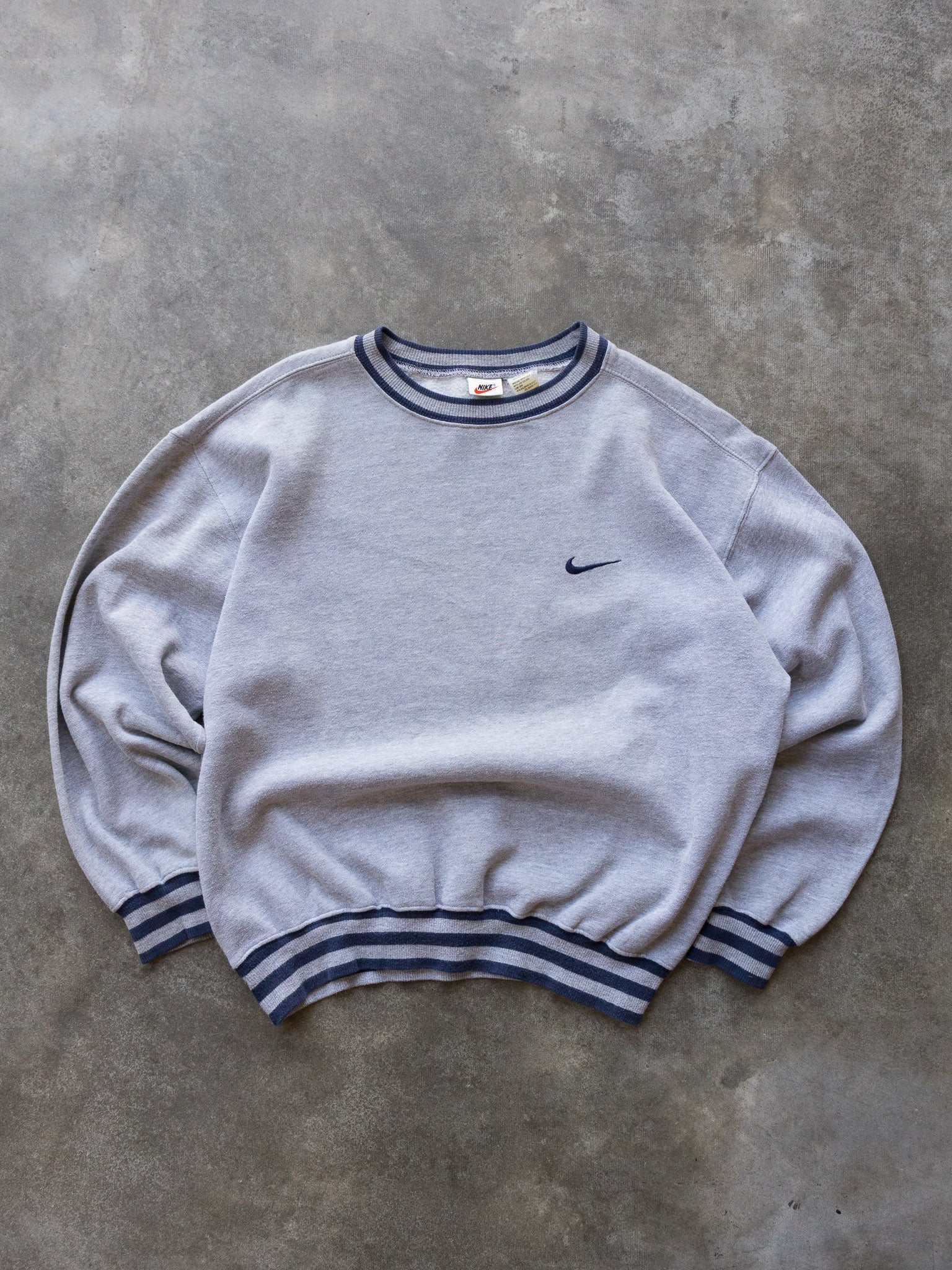 Vintage 90s Grey Nike Ringer Sweatshirt (L)