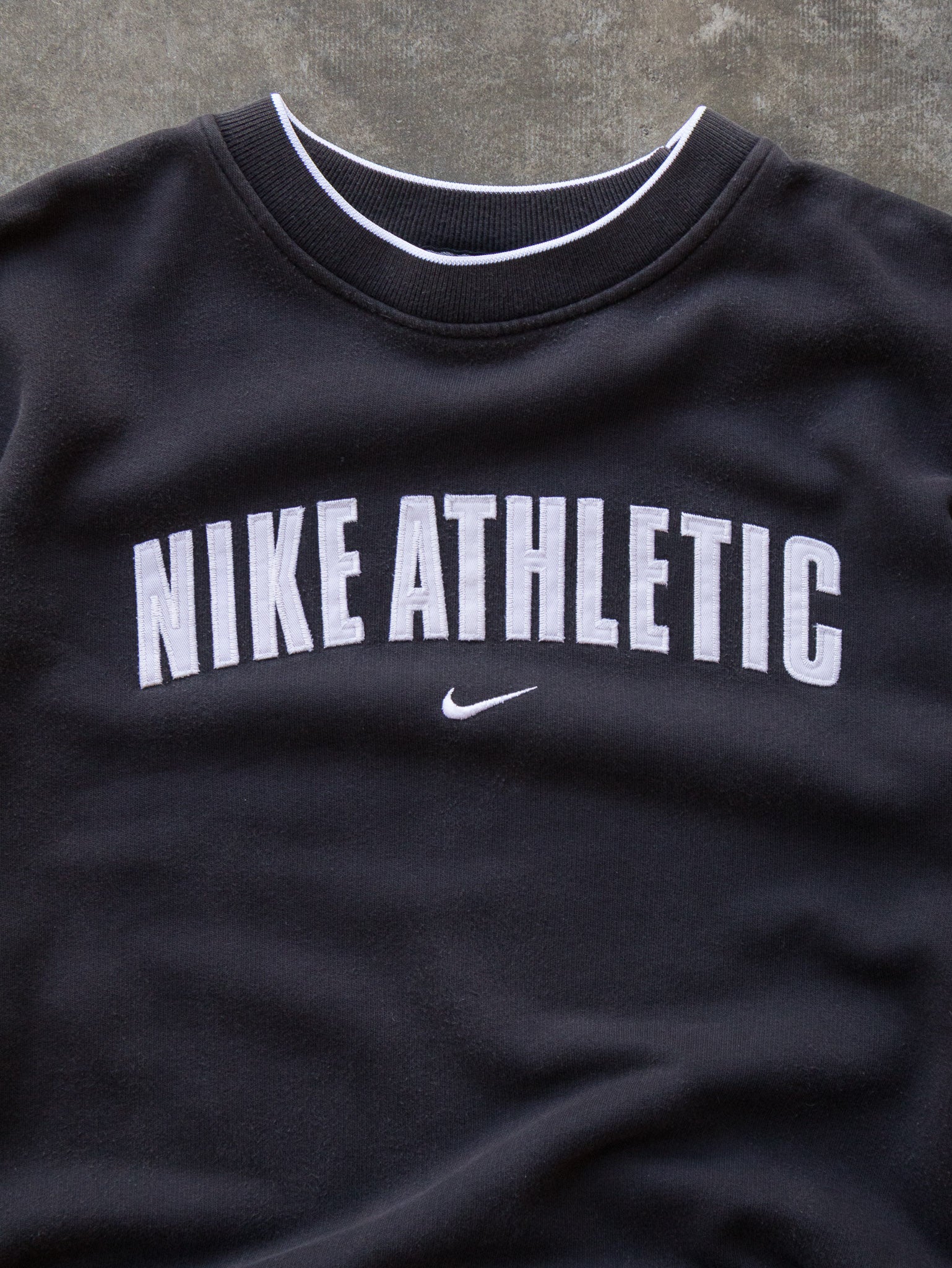 Vintage 00s Black Nike Athletic Spell Out Sweatshirt (L)