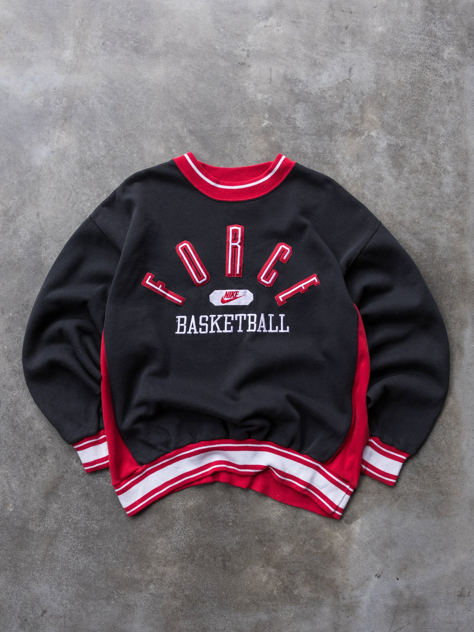 Vintage 90s Black Nike Force Basketball Sweatshirt (XL)
