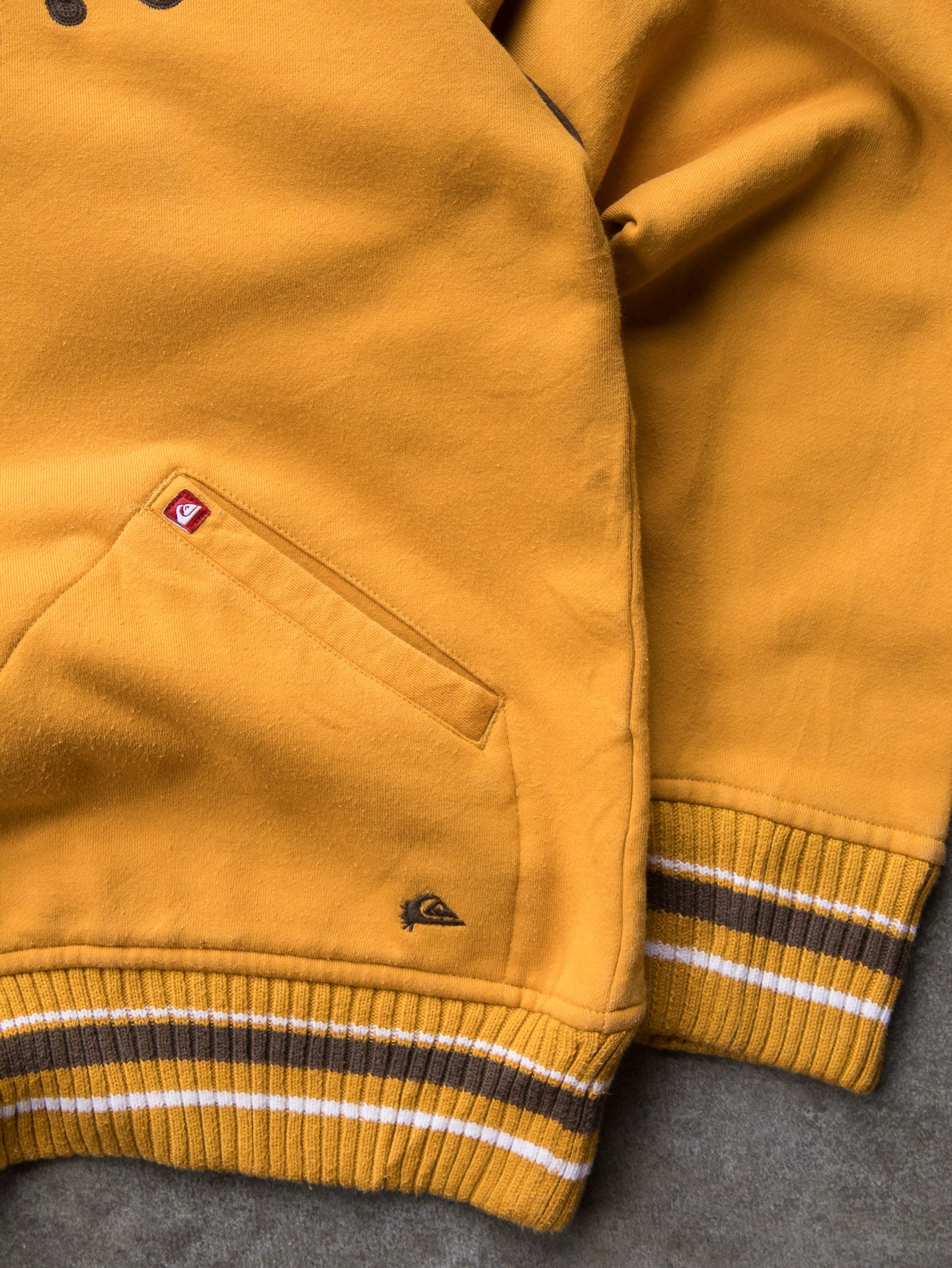 Vintage 00s Yellow Quiksilver Zip Sweatshirt (L)