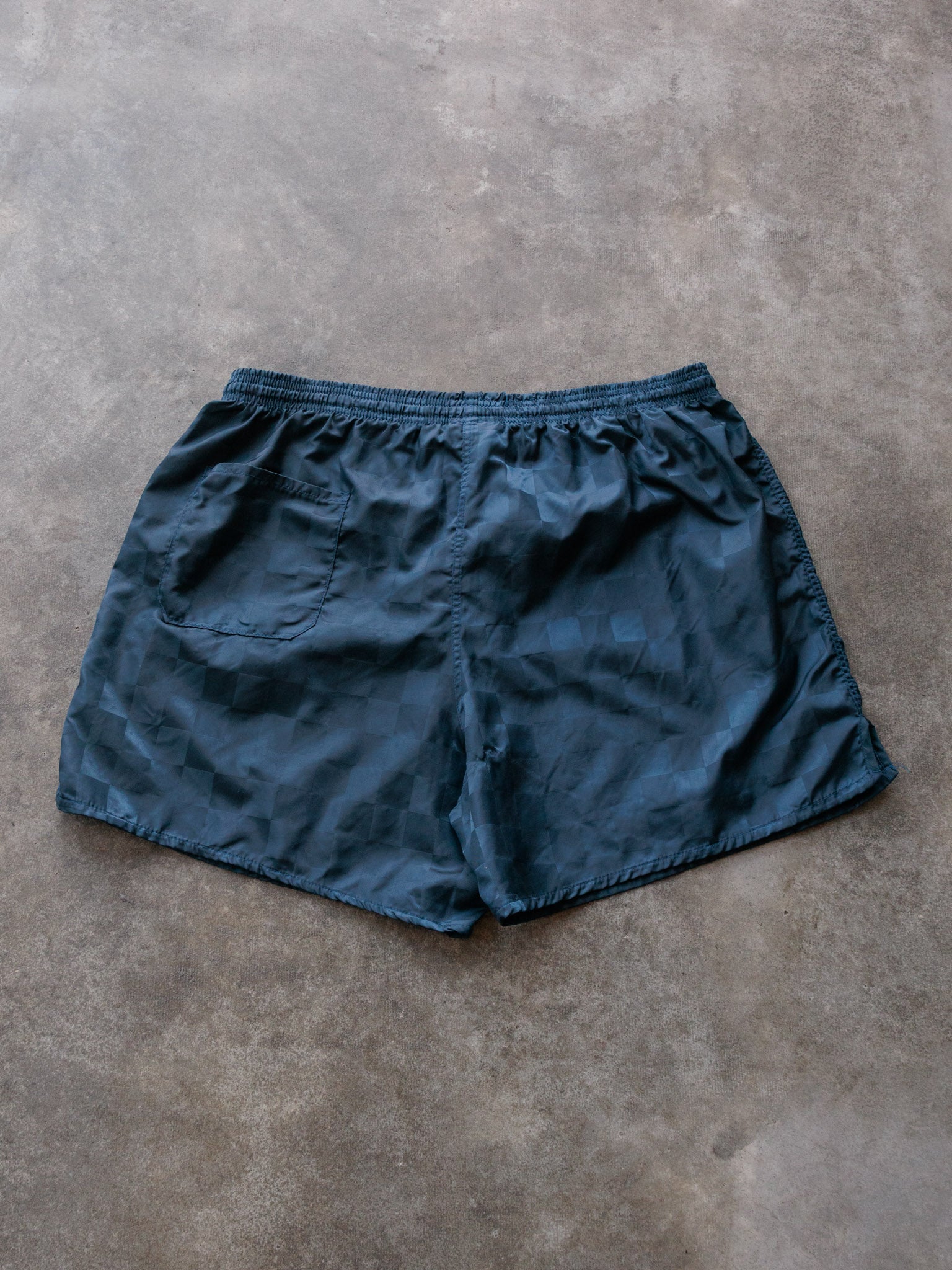 Vintage 90s Navy Checkered Umbro Shorts (L)