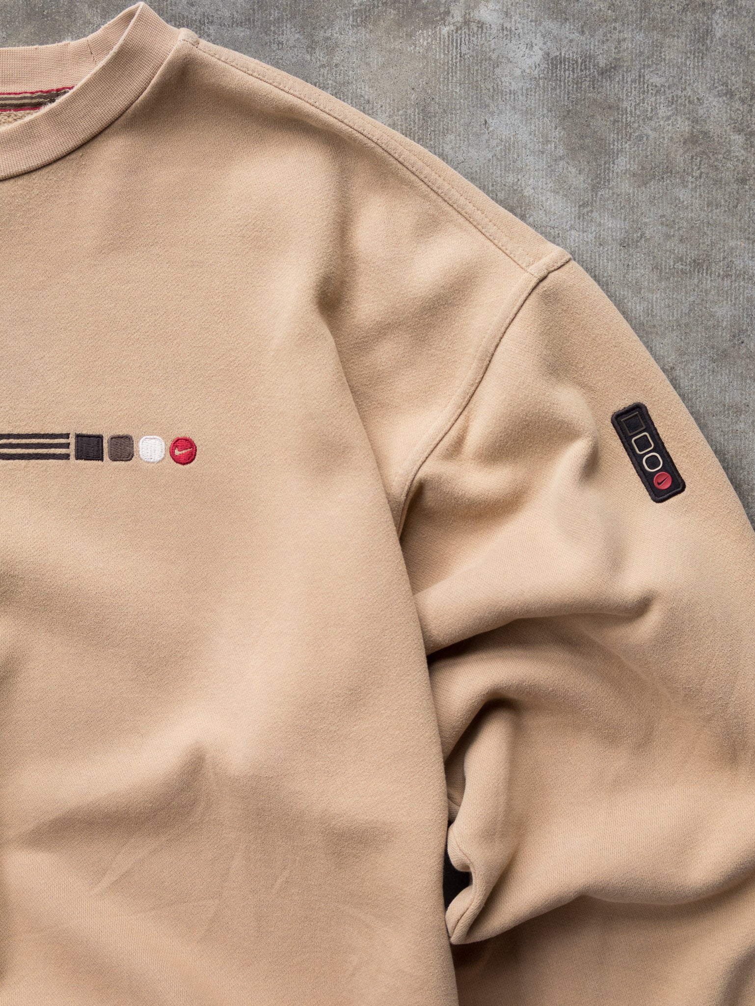 Vintage 00s Tan Nike Spell-Out Sweatshirt (L)