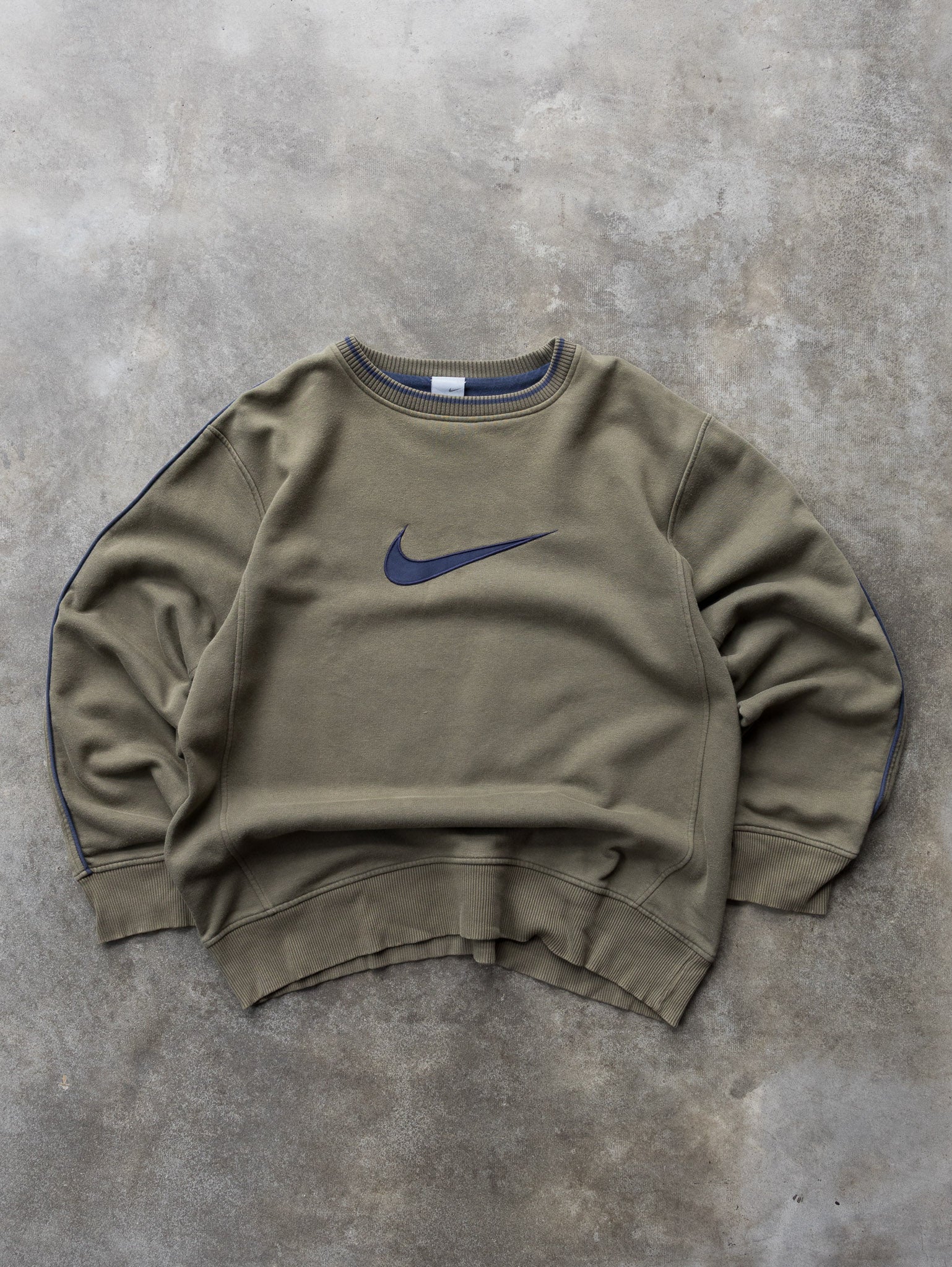 Vintage 00s Khaki Nike Center Swoosh Sweatshirt (L)