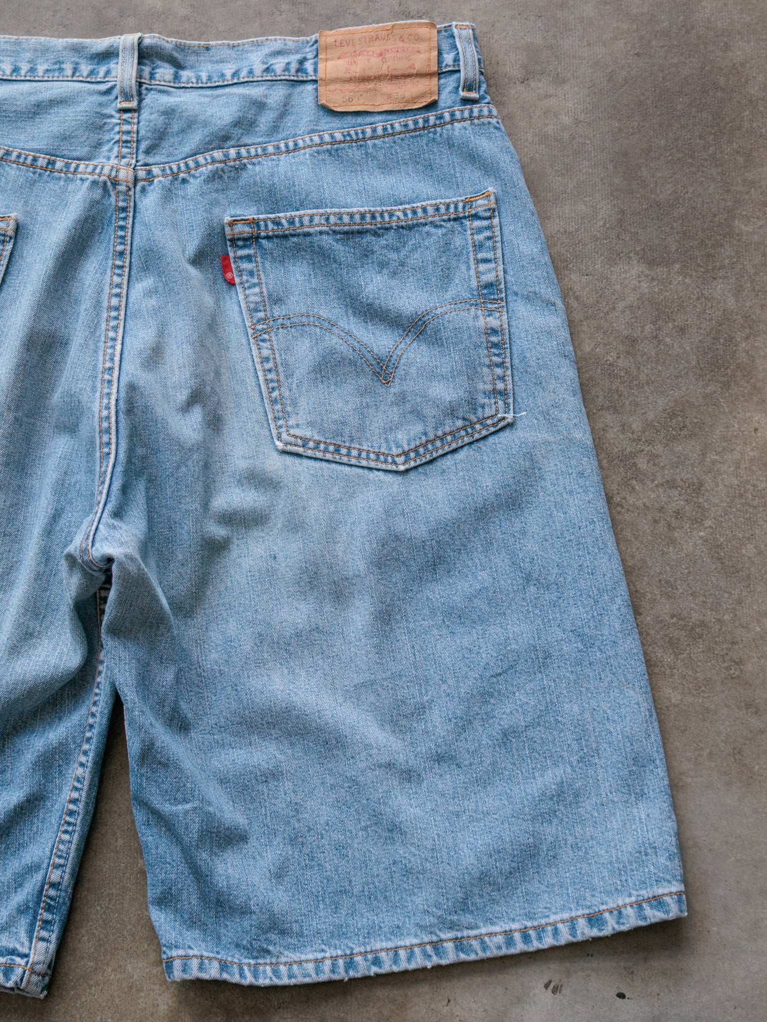 Vintage Blue Levi's Denim Shorts (W36)