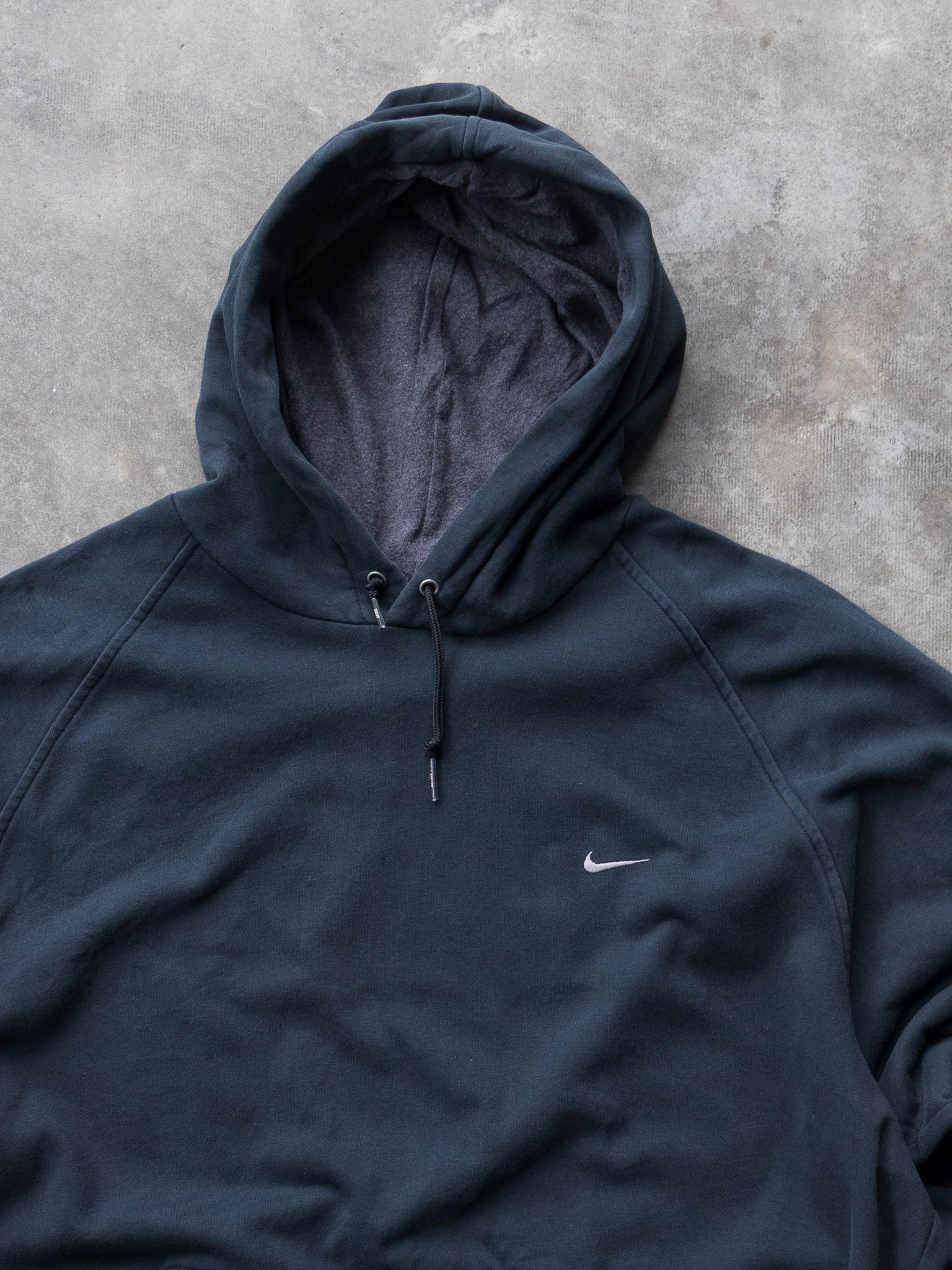 Vintage 00s Faded Black Nike Swoosh Hoodie (2XL)