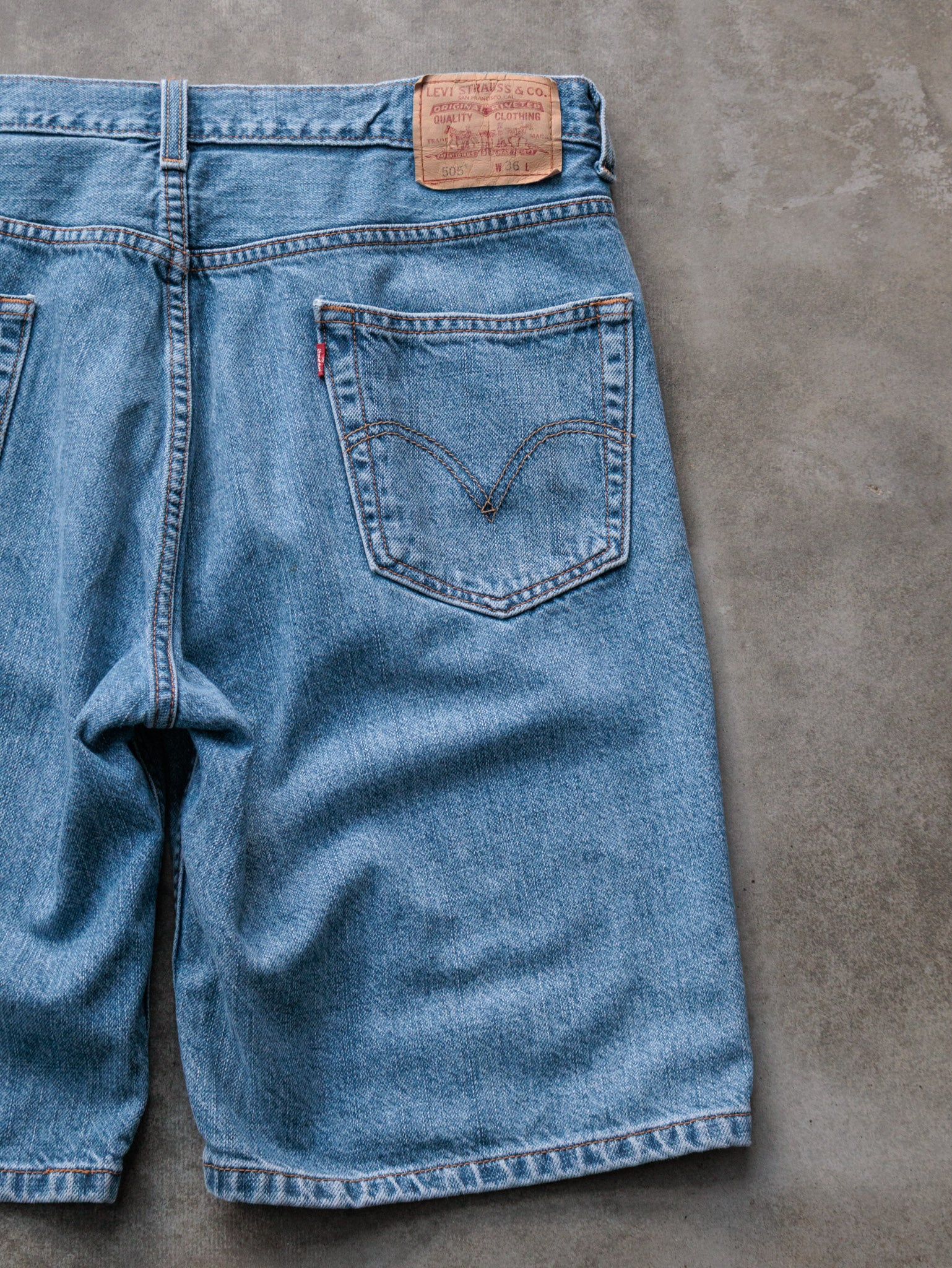 Vintage Blue Levi's 505 Denim Shorts (W36)