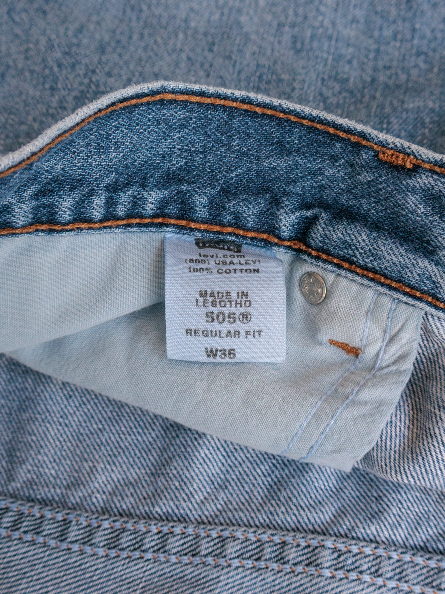 Vintage Blue Levi's 505 Denim Shorts (W36)