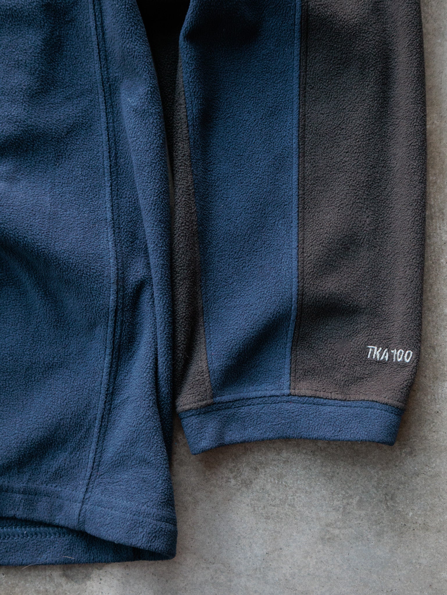 Vintage 00s Navy & Black The North Face Quarter Zip Fleece (L)