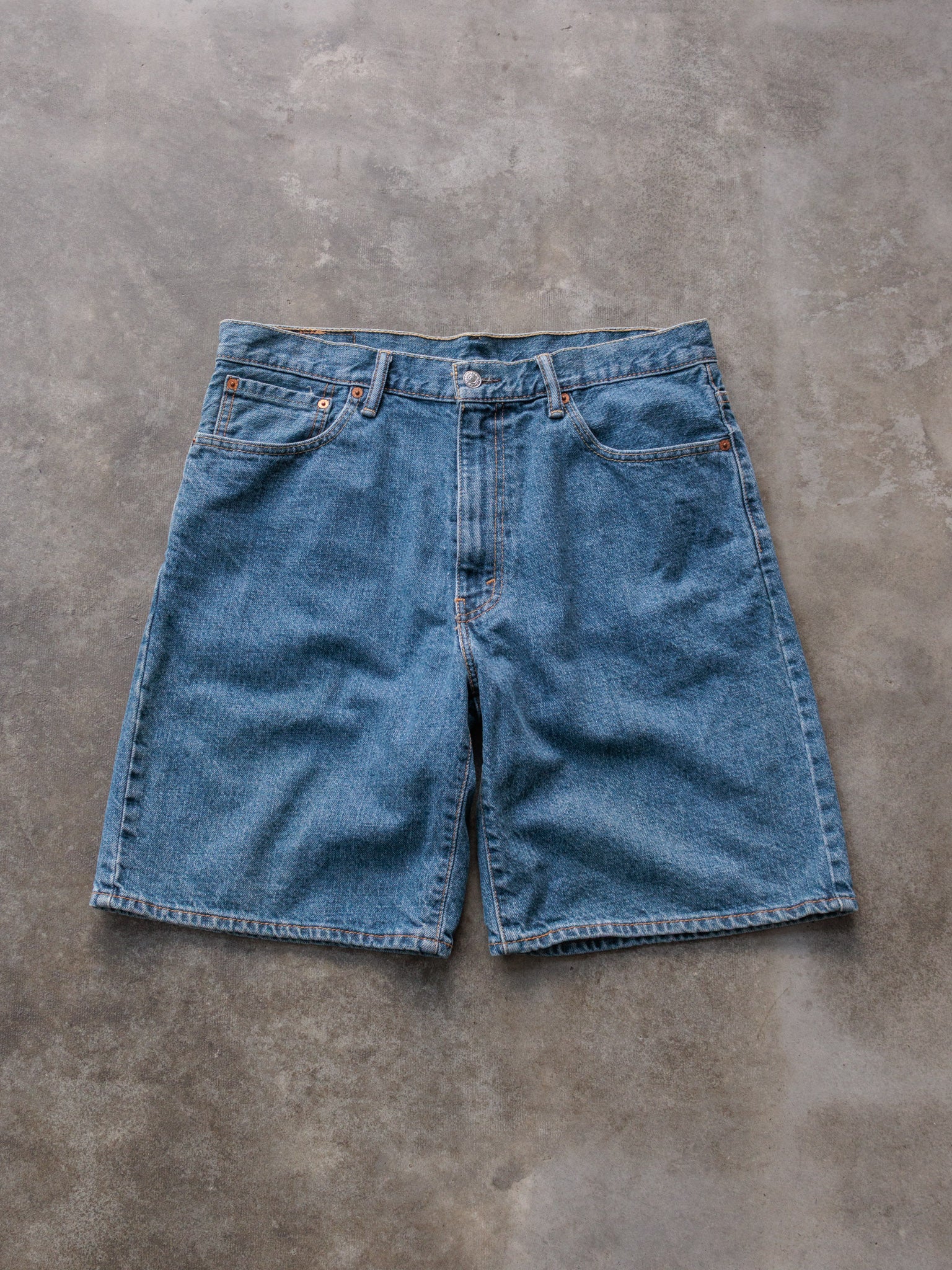 Vintage 00s Blue Levi's 550 Denim Shorts (W36)