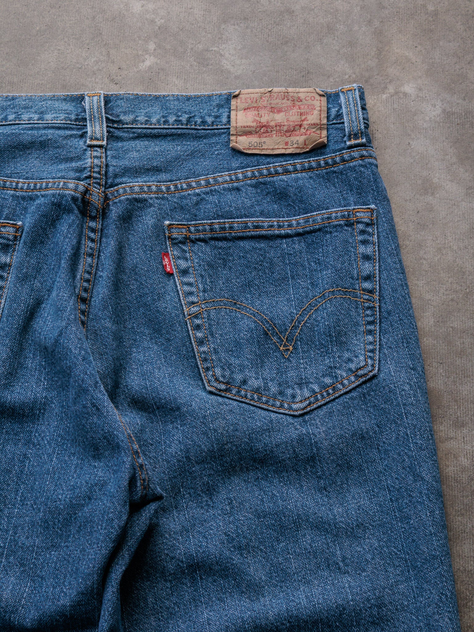 Vintage 00s Blue Levi's Denim Shorts (W34)