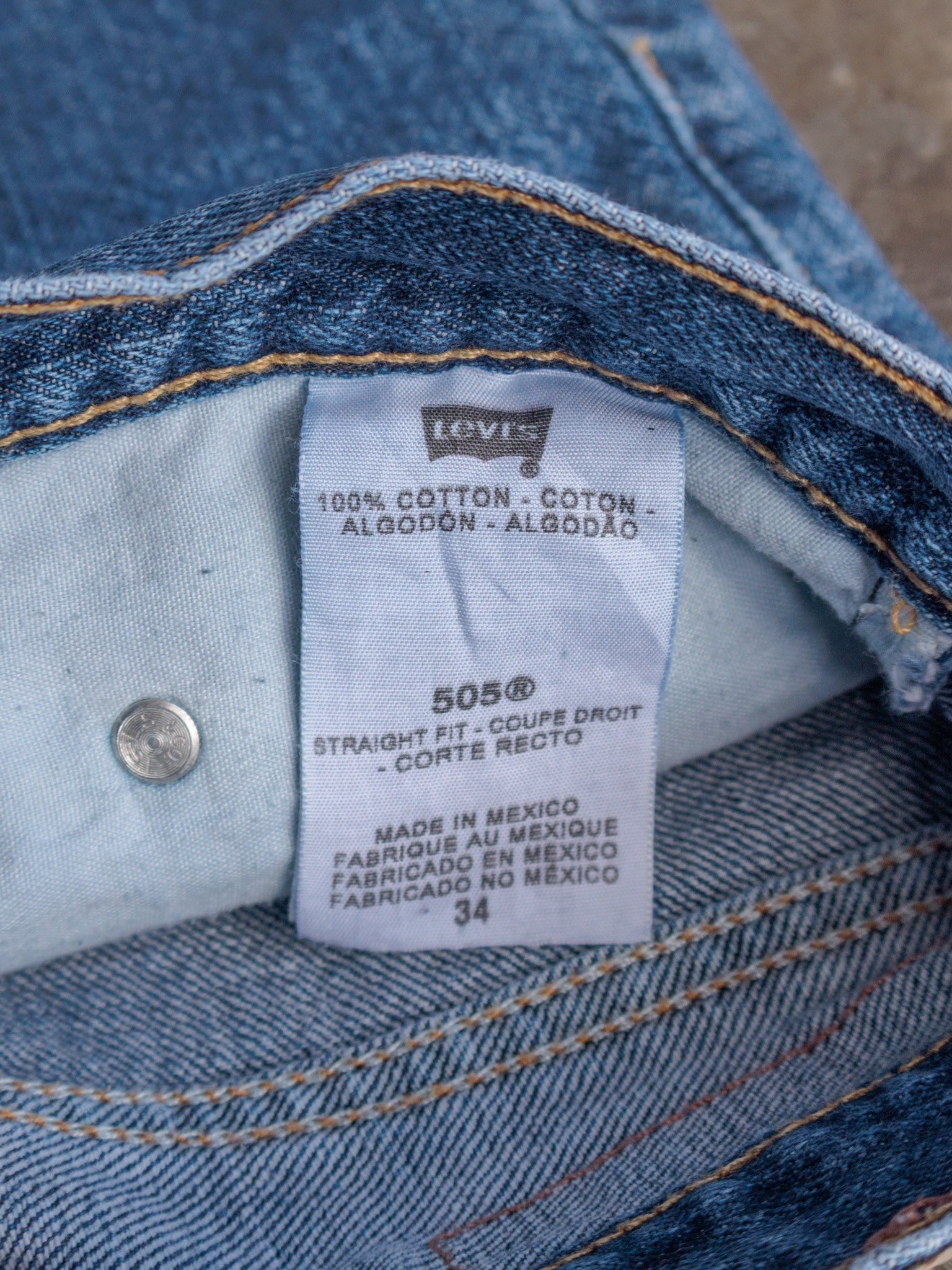 Vintage 00s Blue Levi's Denim Shorts (W34)