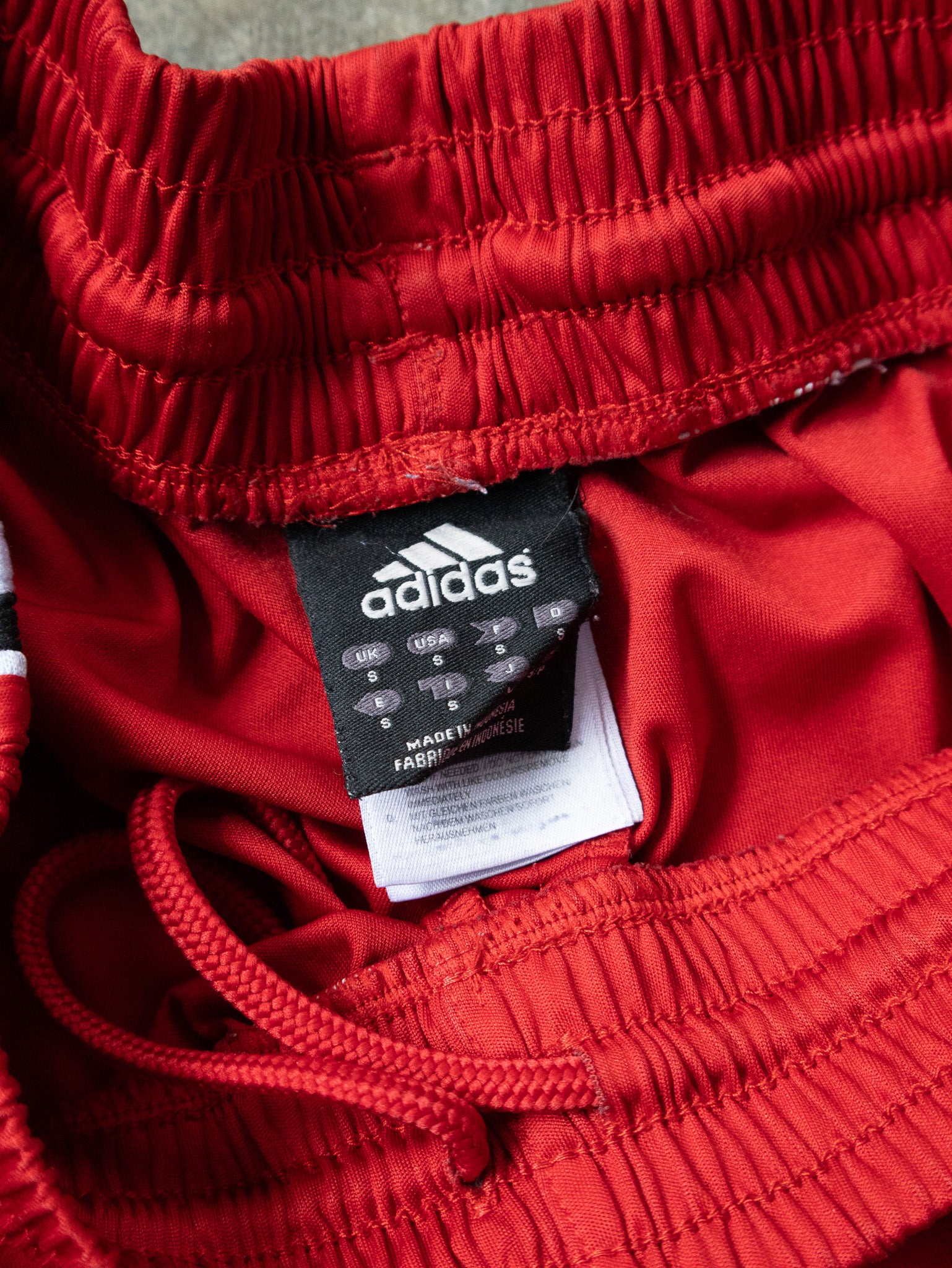 Vintage 00s Red Adidas Shorts (S)