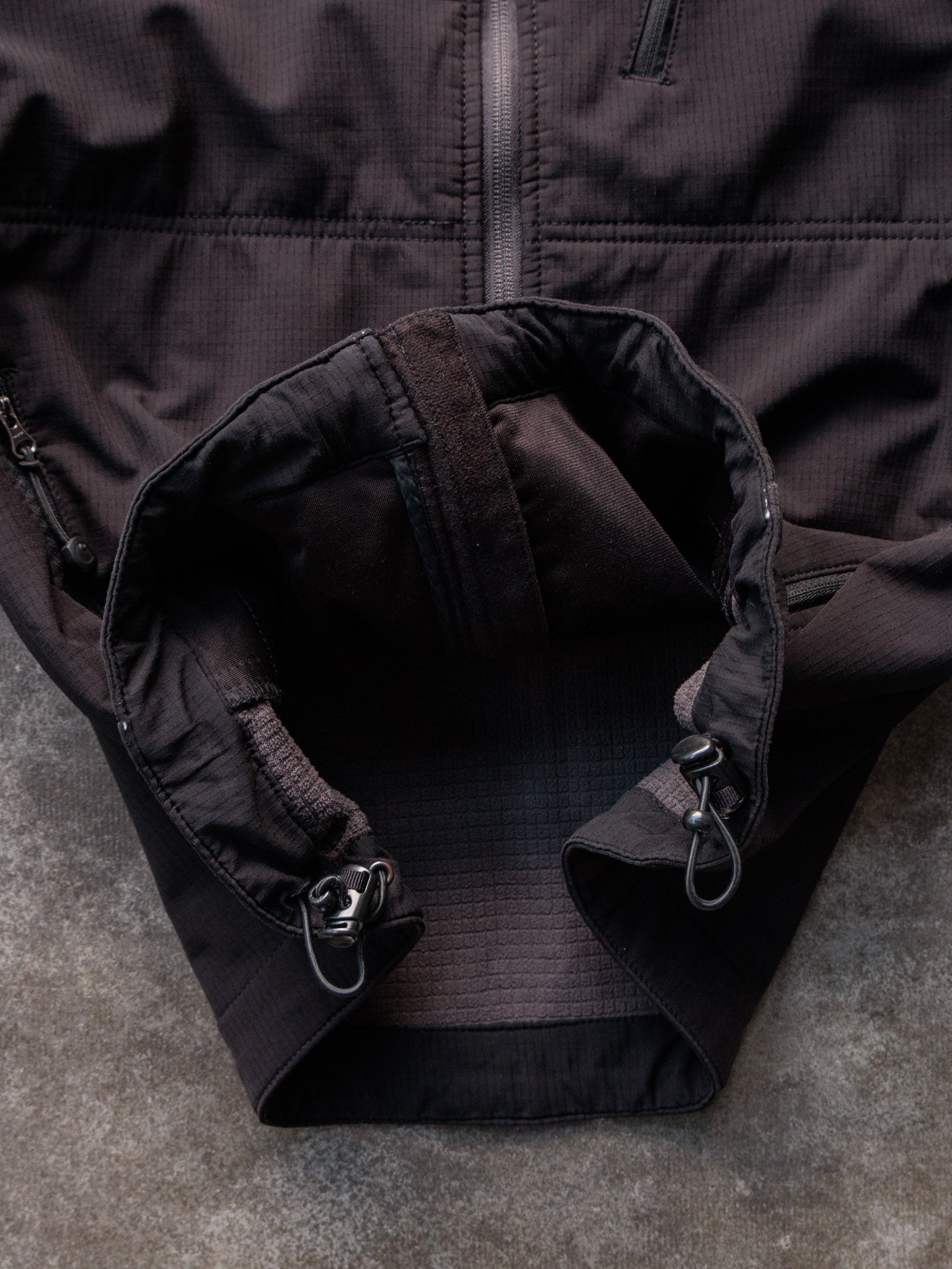 Vintage Carhartt J250 BLK 'Black' Jacket (S)