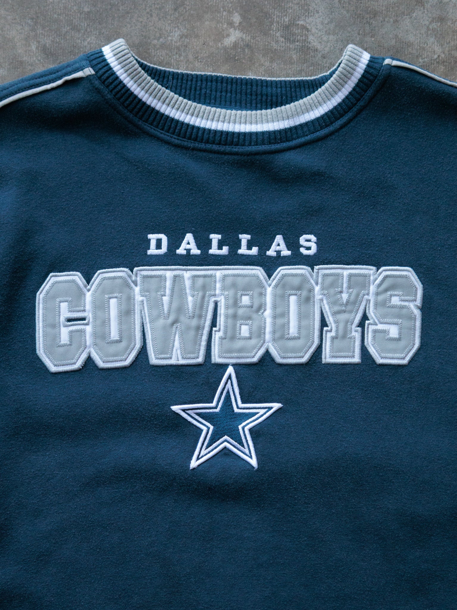 Vintage Navy Dallas Cowboys Sweatshirt (XL)