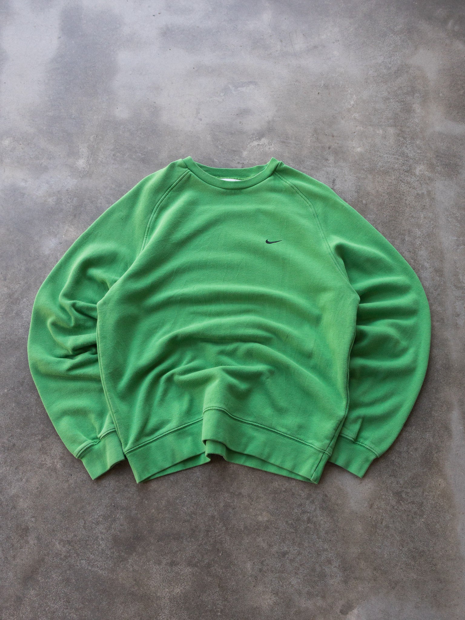 Vintage 00s Green Nike Swoosh Sweatshirt (L)