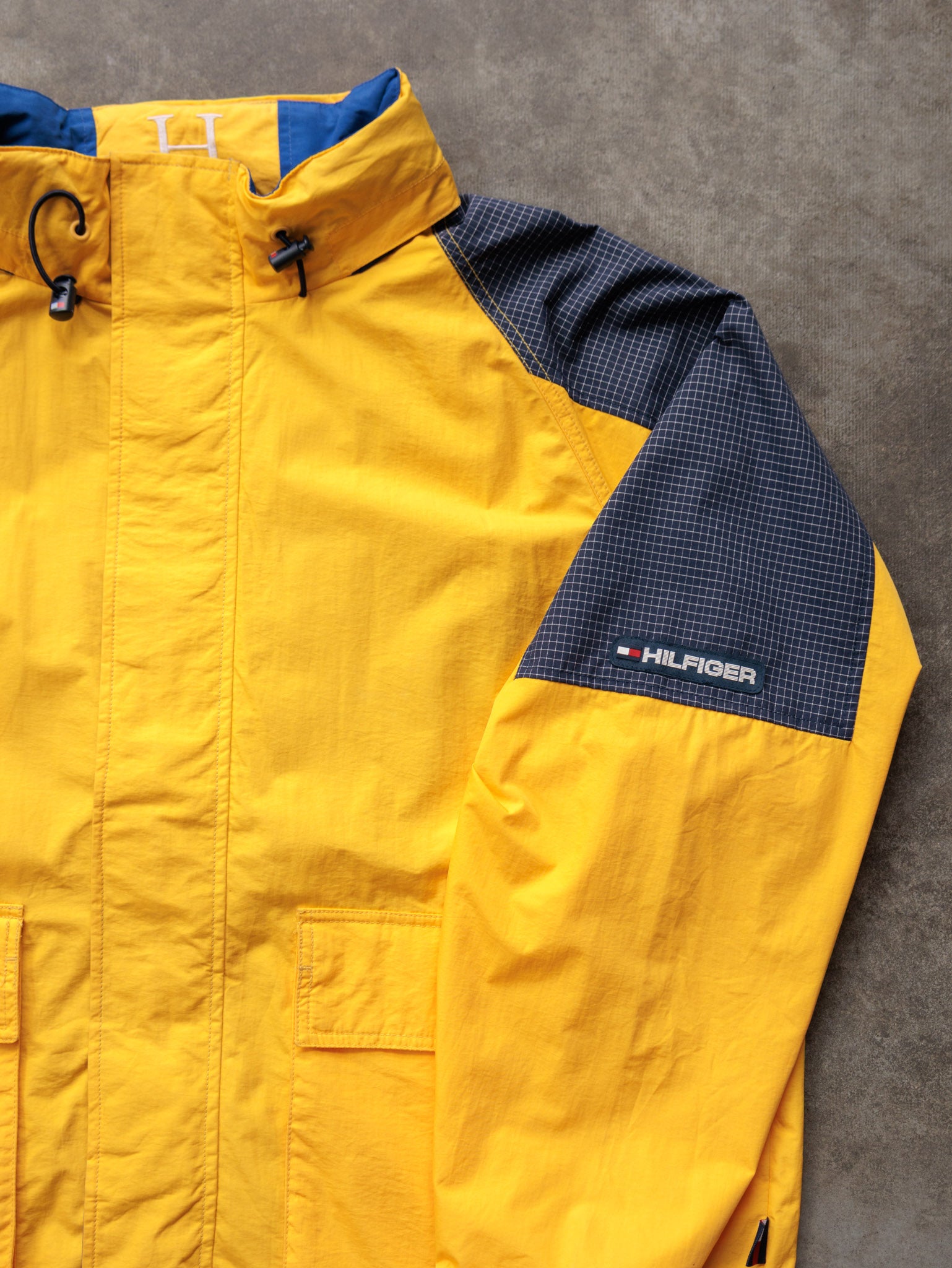 Vintage 90s Yellow Tommy Hilfiger Colourblock Windbreaker (XL)