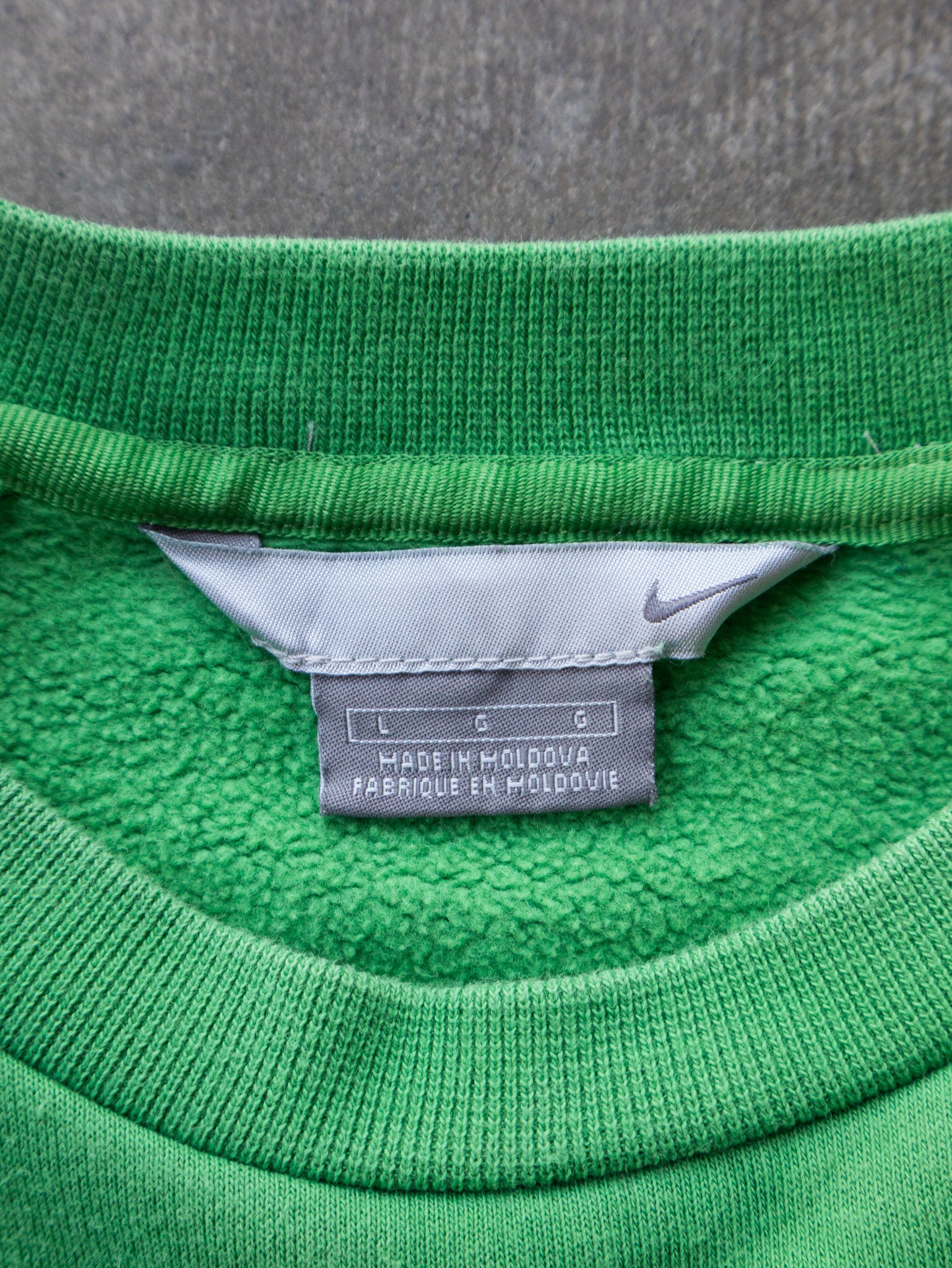 Vintage 00s Green Nike Swoosh Sweatshirt (L)