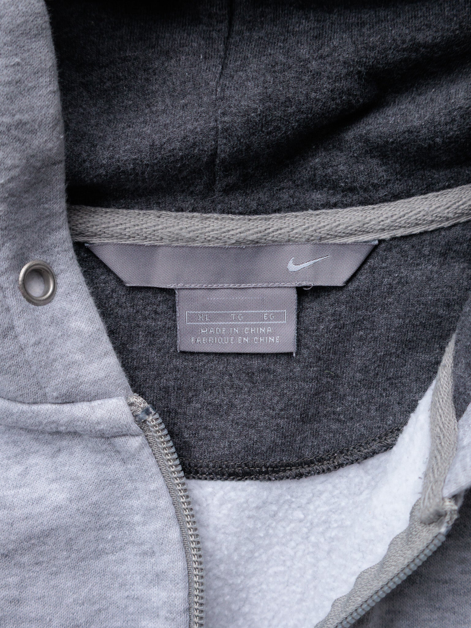 Vintage 00s Grey Nike Zip Hoodie (XL)