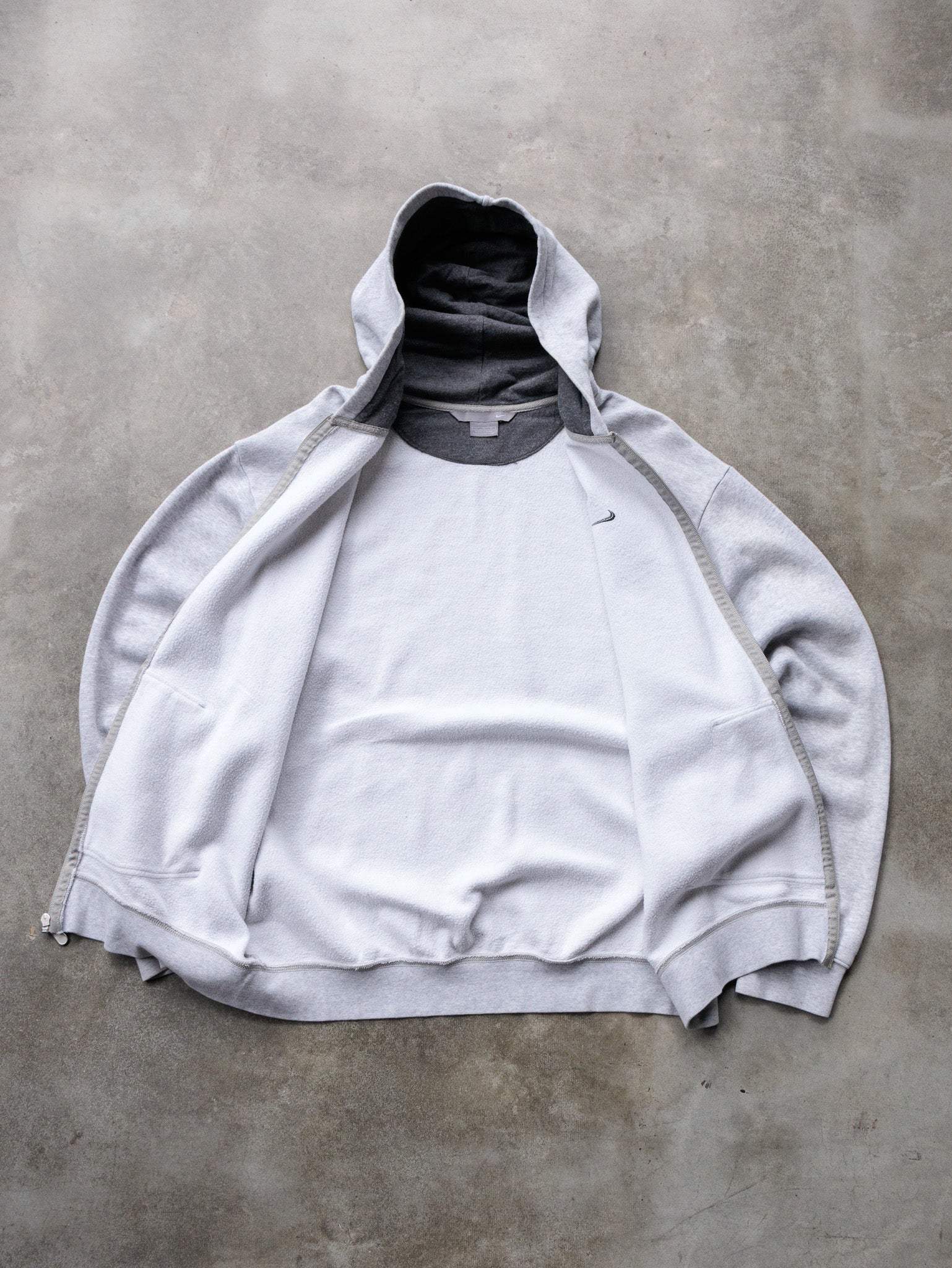 Vintage 00s Grey Nike Zip Hoodie (XL)
