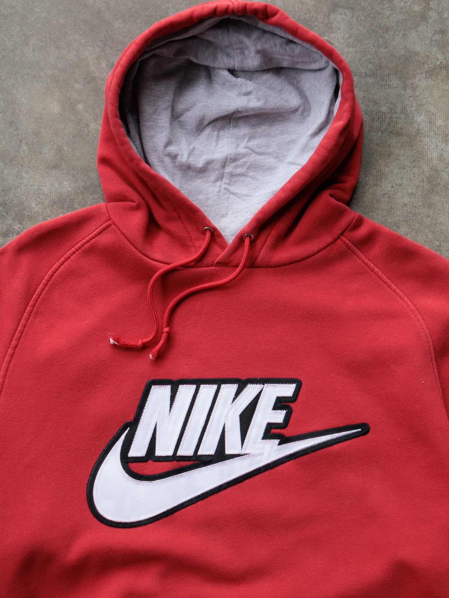 Vintage Red Nike Hoodie (-)