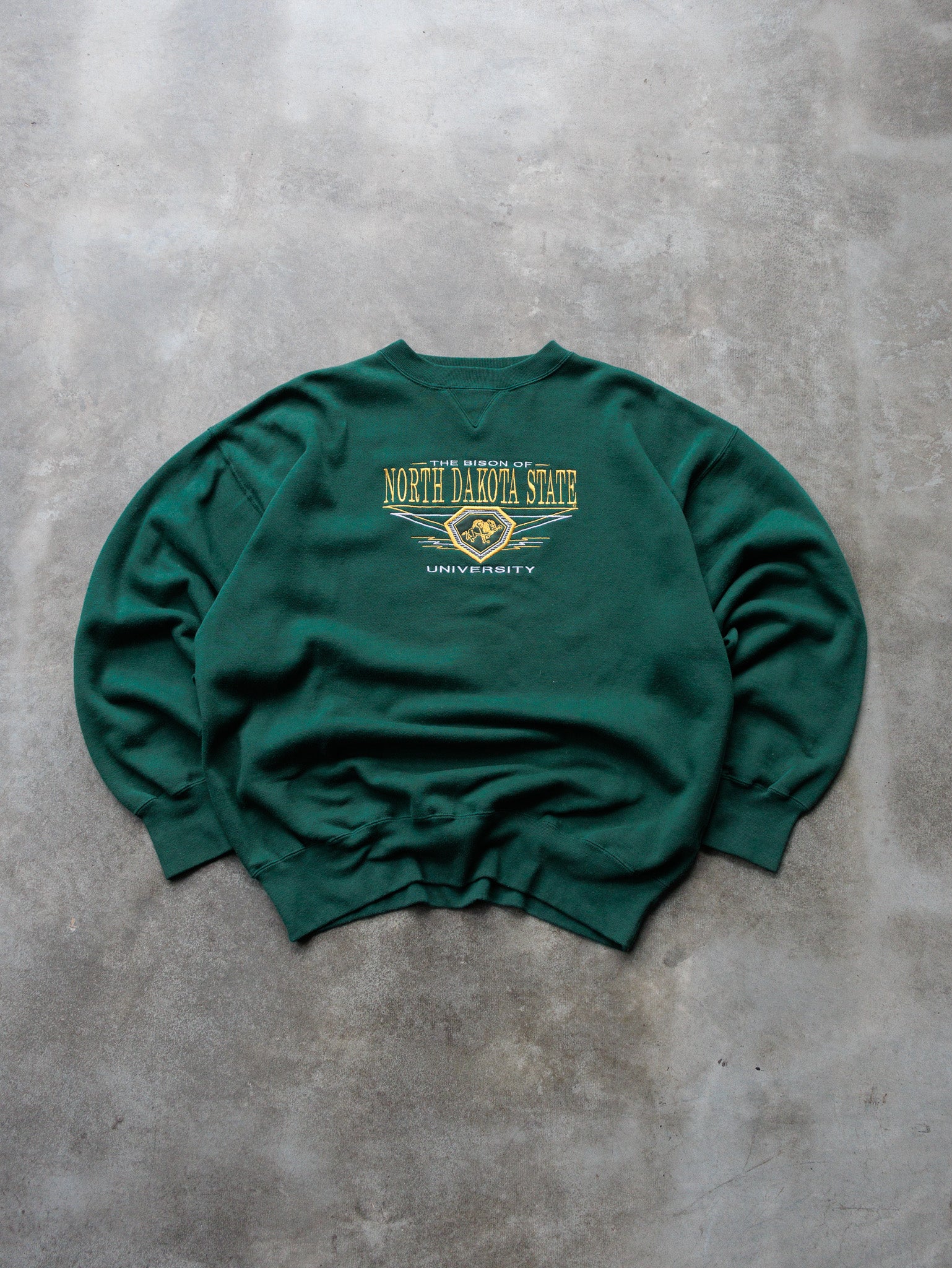 Vintage 90s Green North Dakota State University Sweatshirt (XL)
