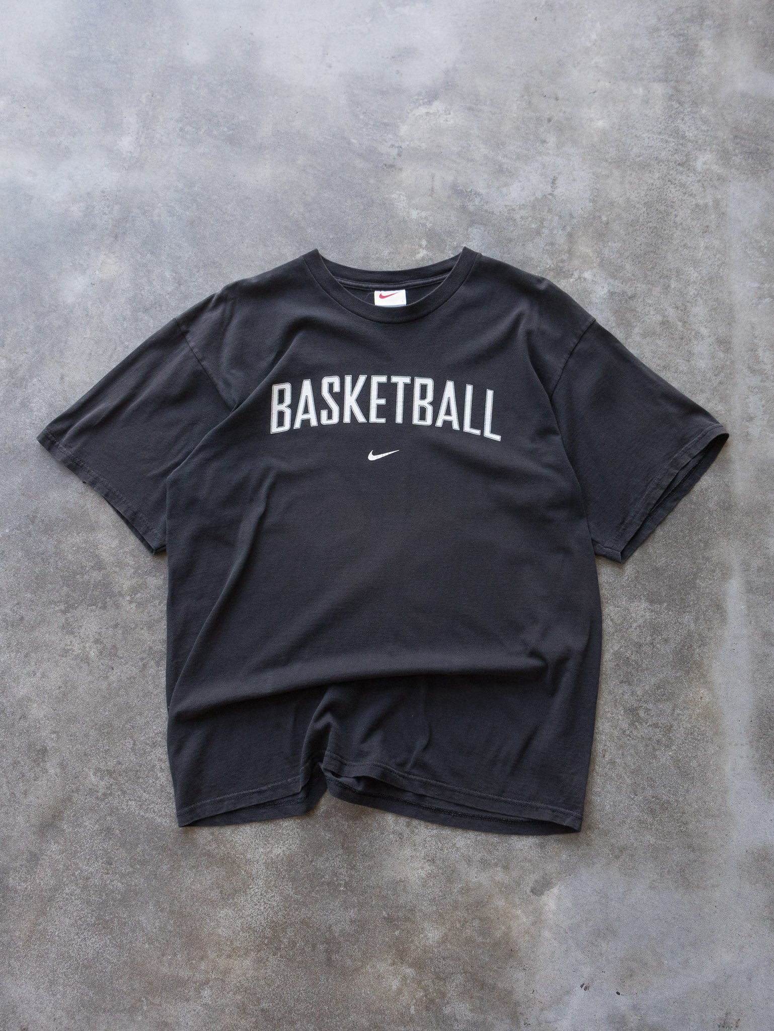 Vintage 00s Black Nike Basketball Tee (L)