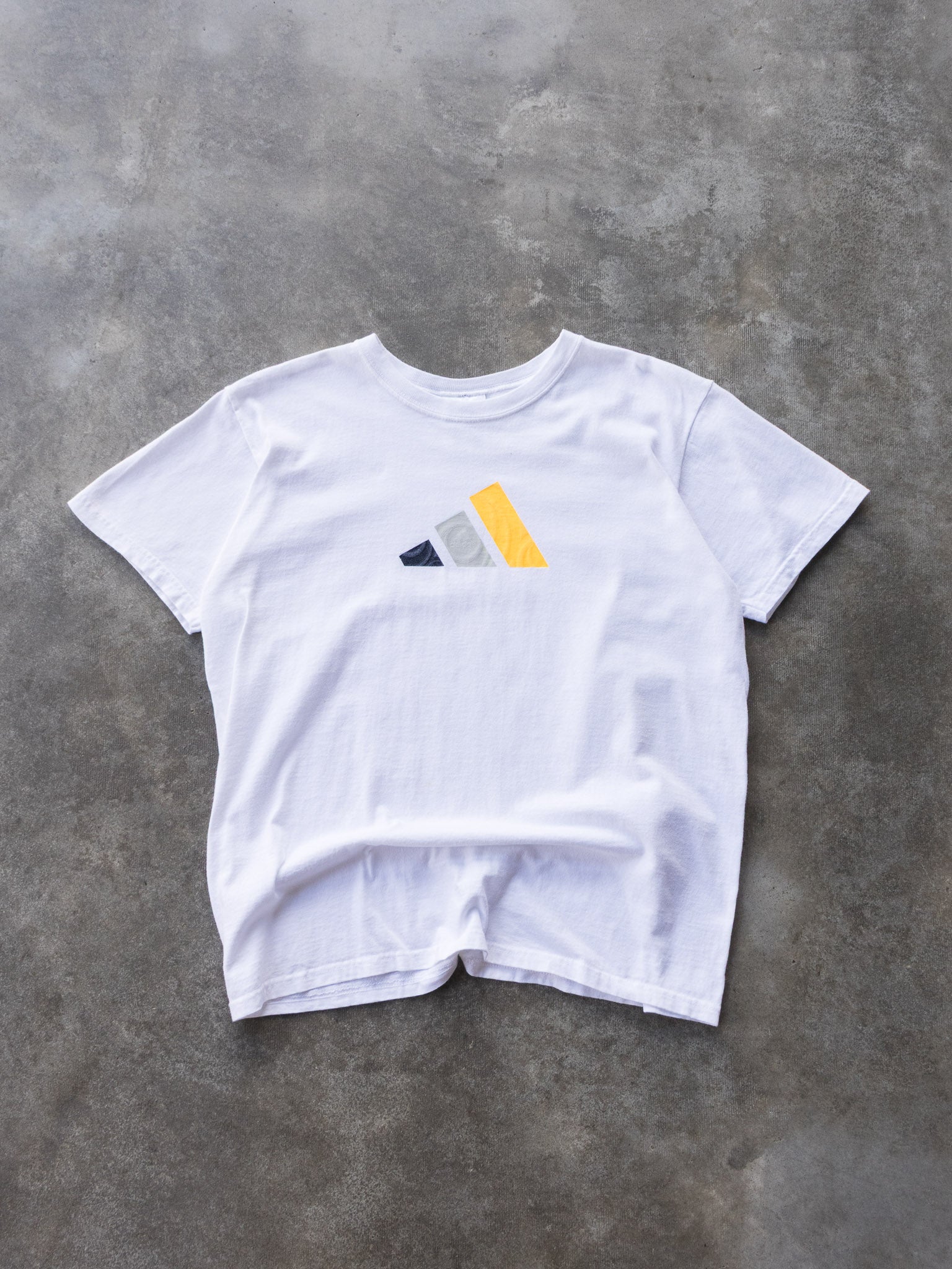 Vintage 00s White Adidas Graphic Tee (L)
